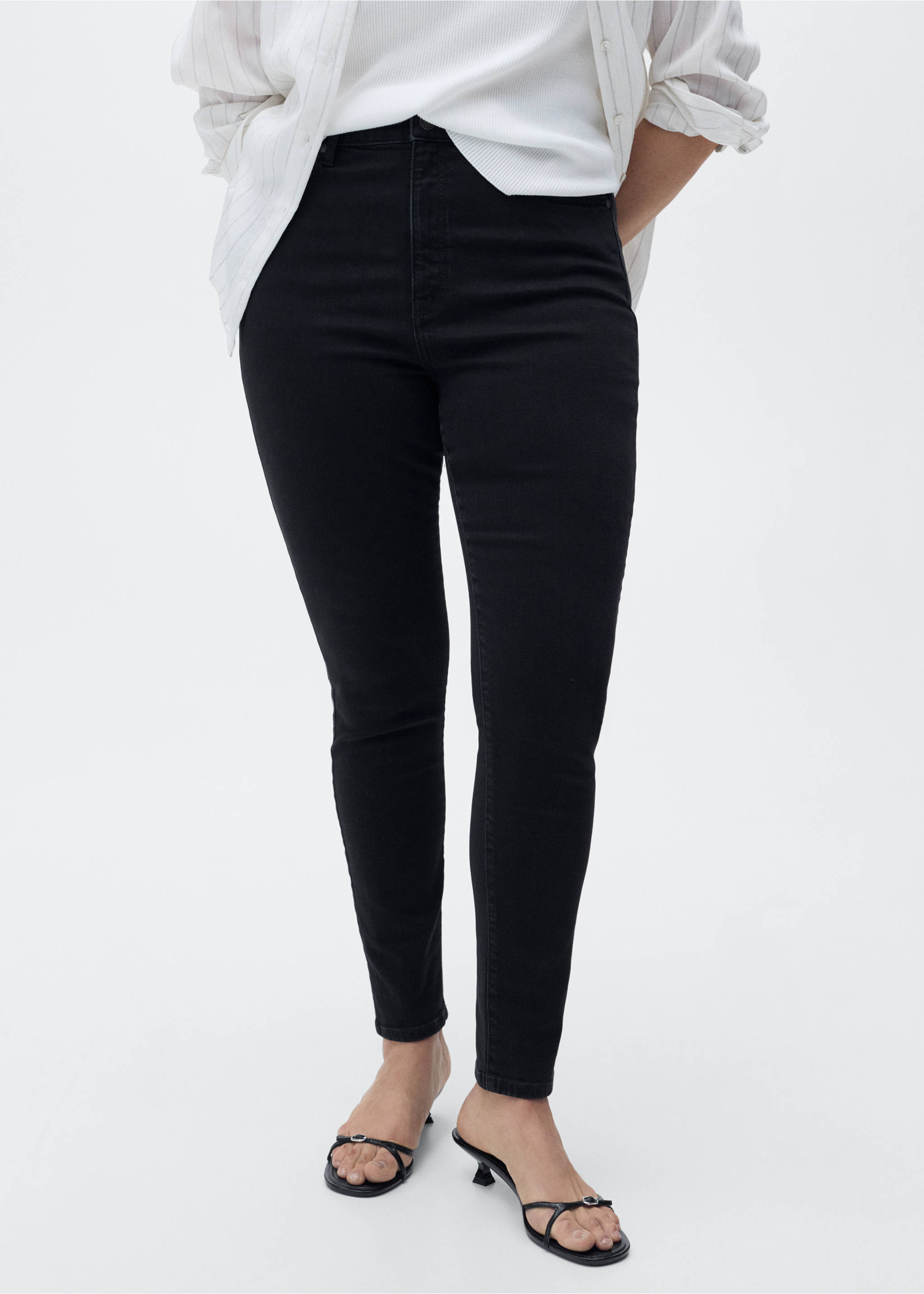 High-rise skinny jeans - Details of the article 5, Black denim. Ref: 87010285-00.