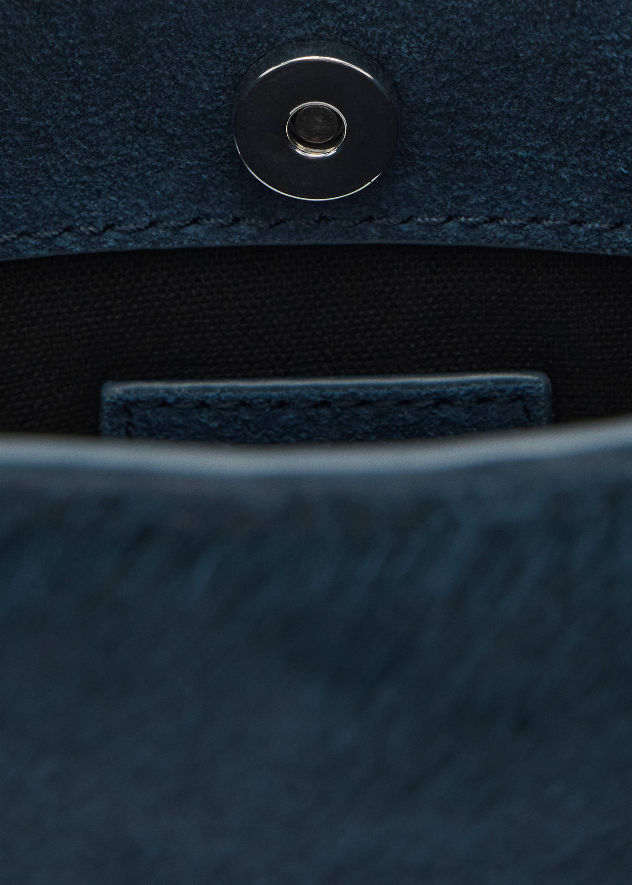 Cow leather shoulder bag - Details of the article 2
