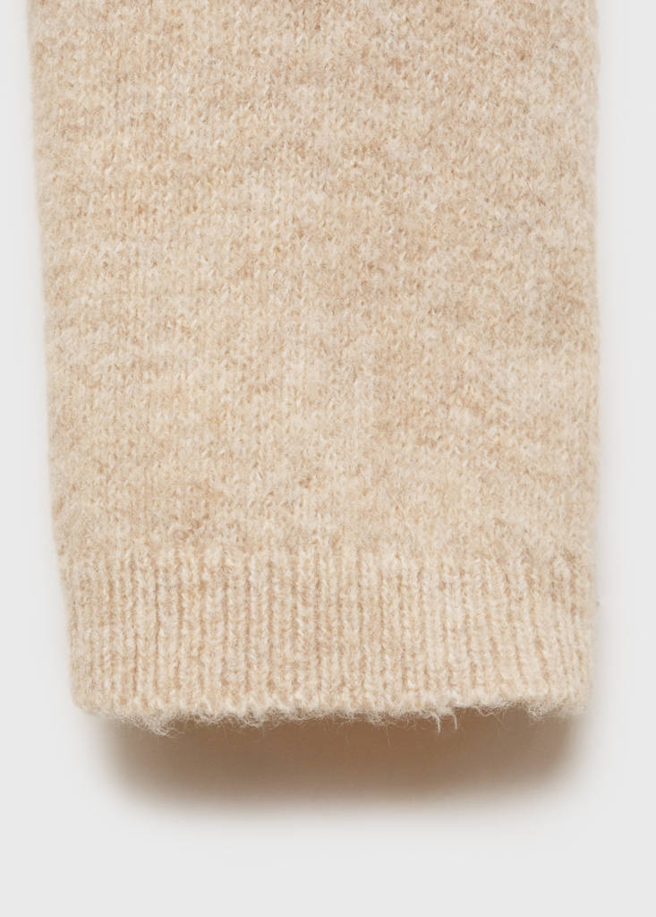 Turtle neck sweater — Ecru