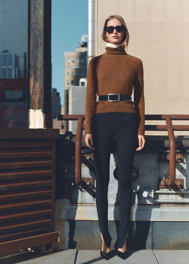 Turtle neck sweater — Chocolate