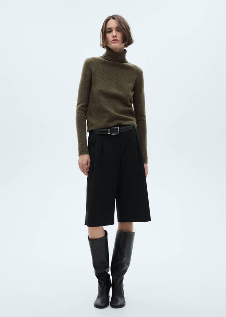 Turtle neck sweater — Khaki