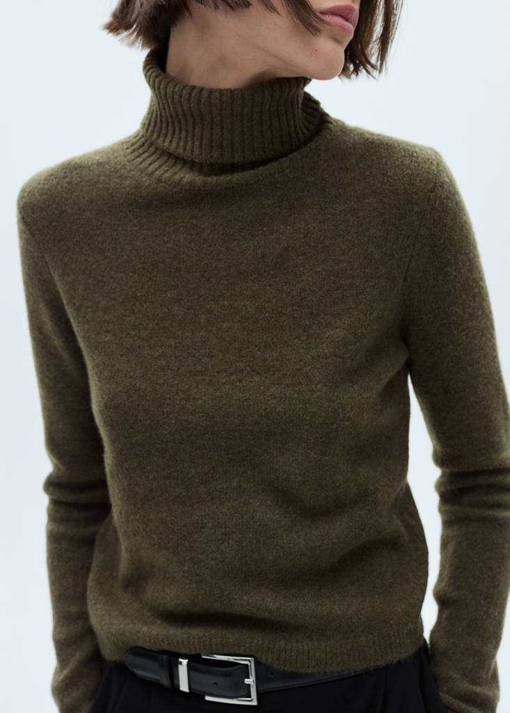 Turtle neck sweater — Khaki