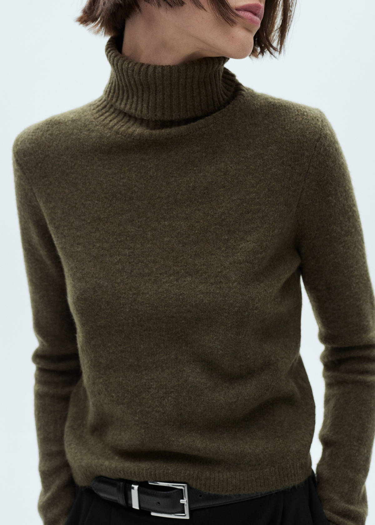 Turtle neck sweater — Khaki