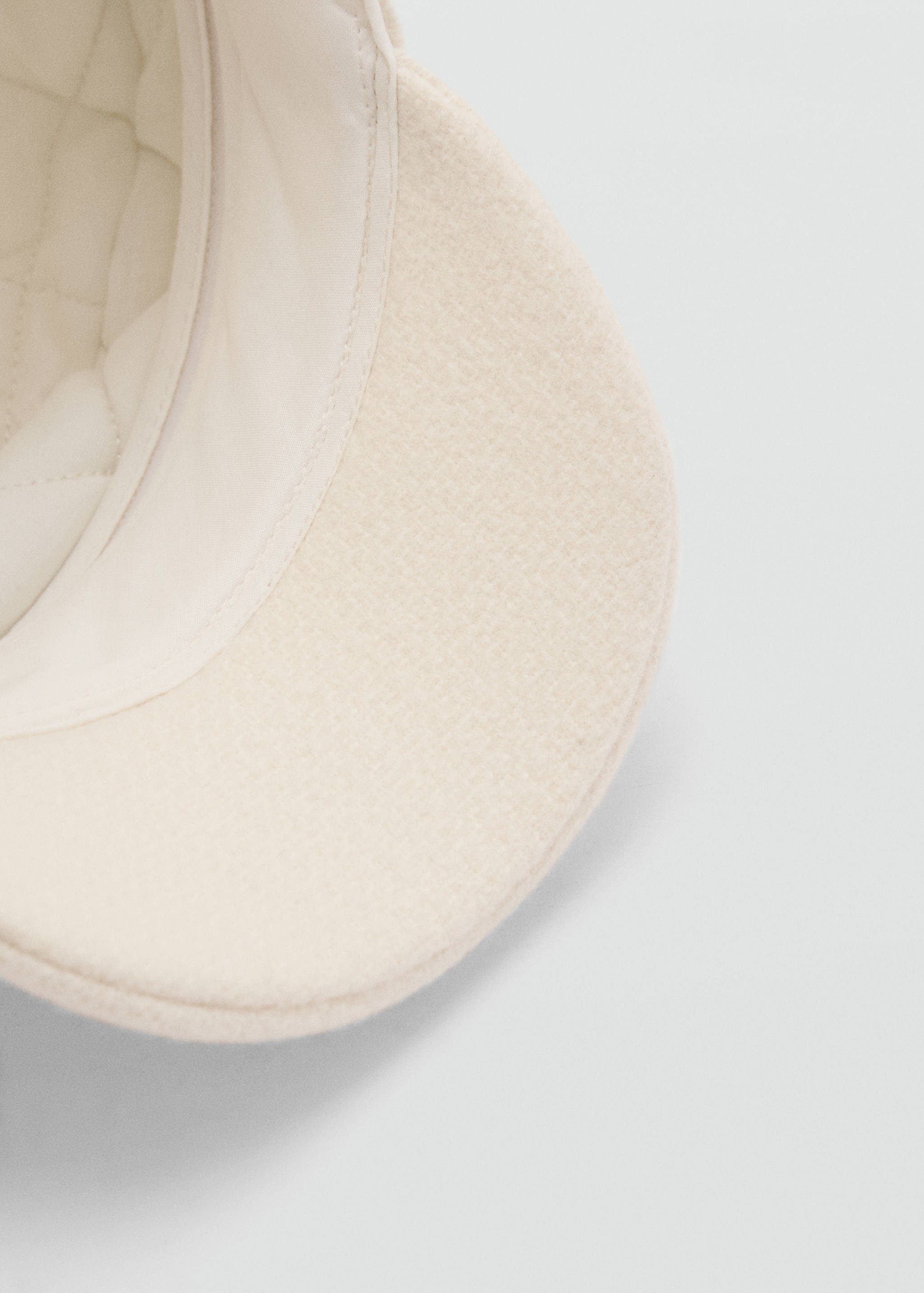 Enfärgad bakermössa - Detaljer om artikeln 2