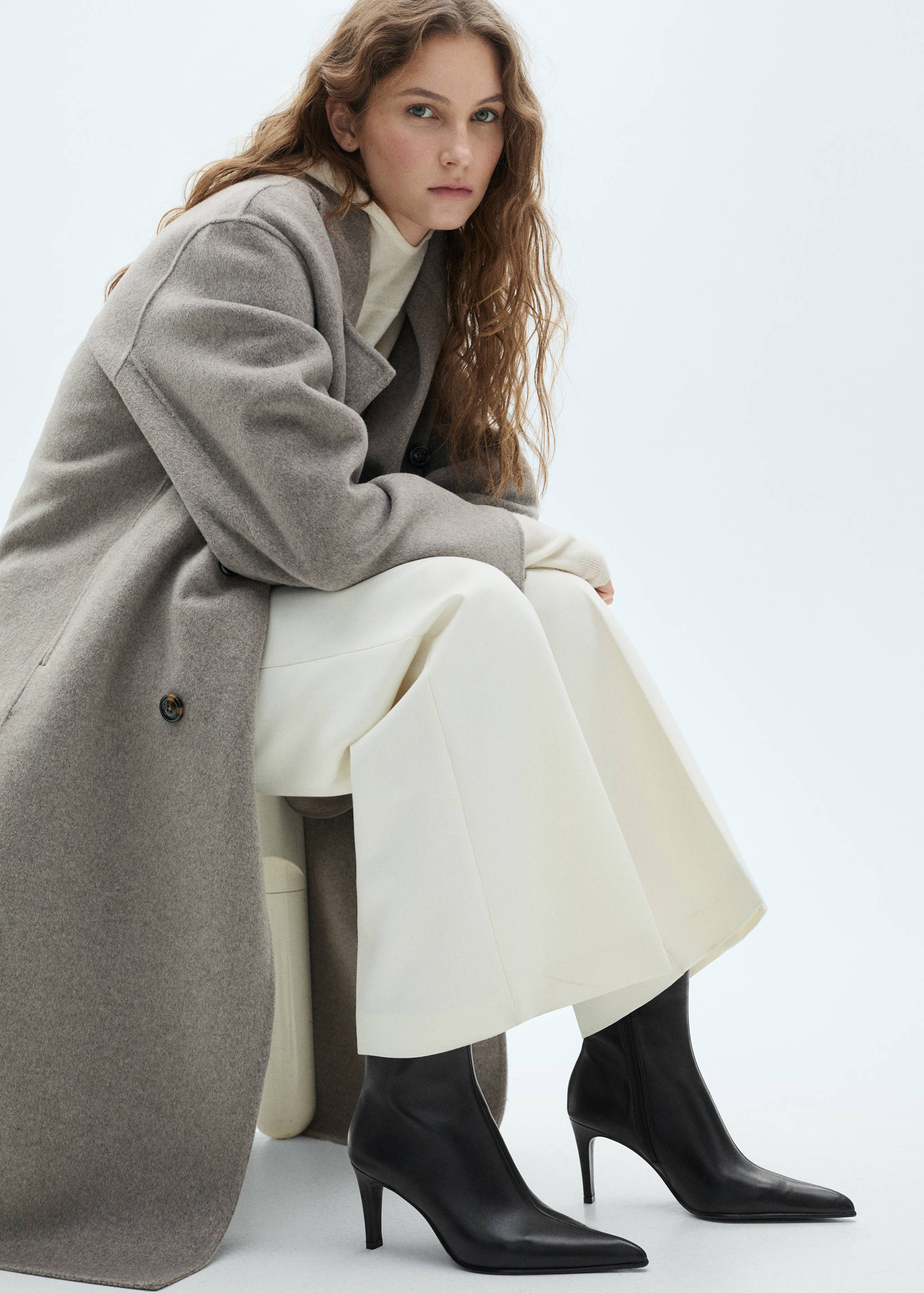 Leather pointed ankle boots - General plane