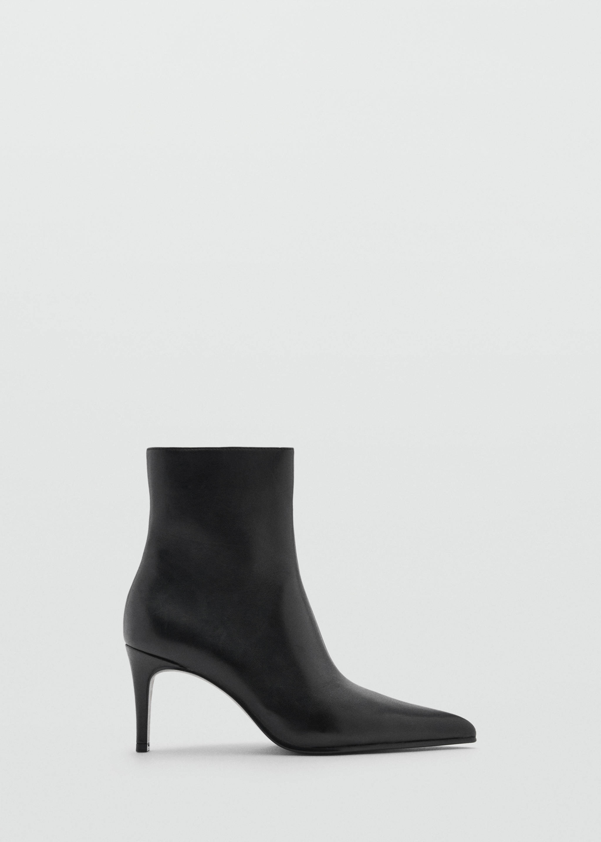 Leather pointed ankle boots - Article without model