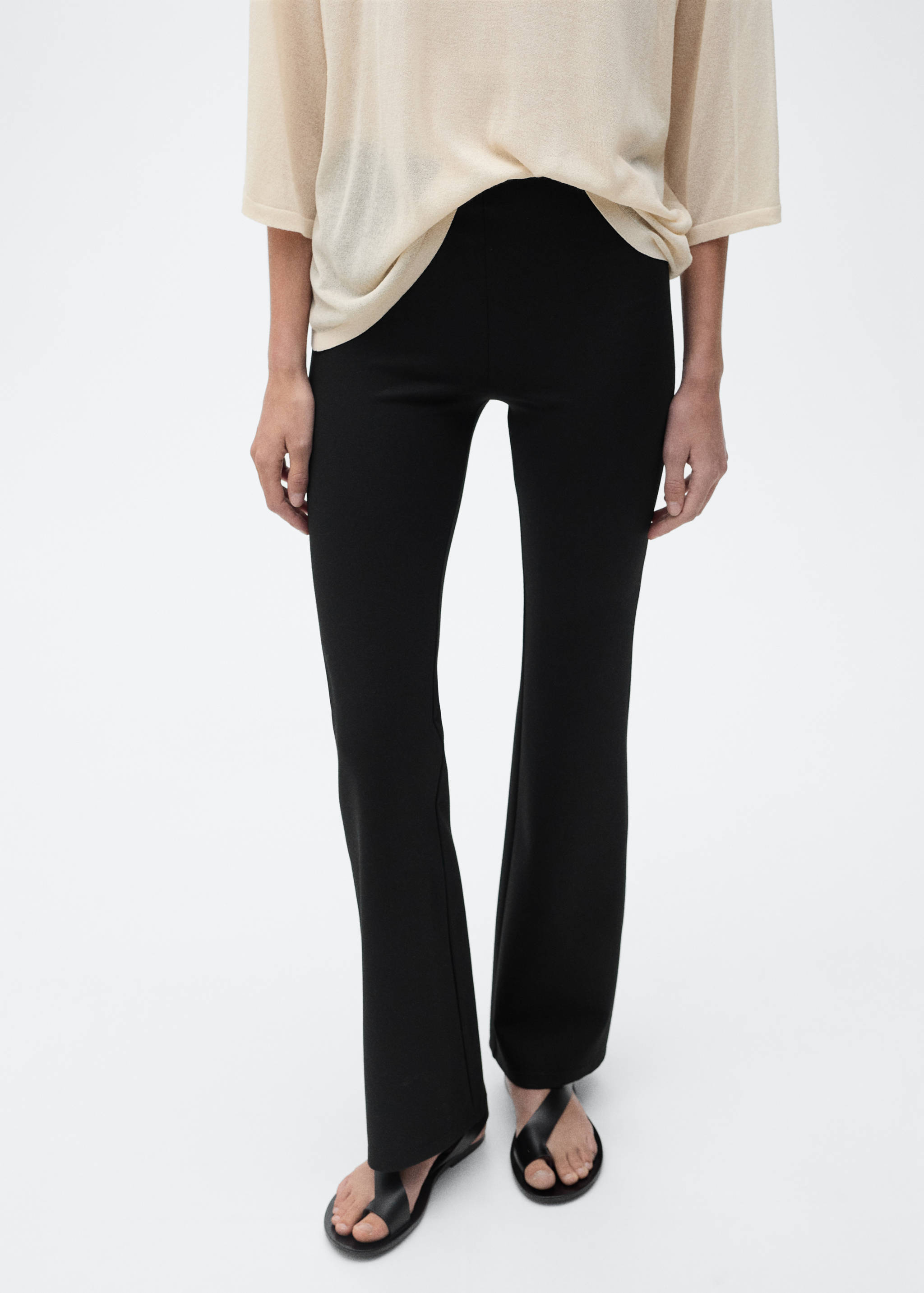 Legging évasé - Plan moyen