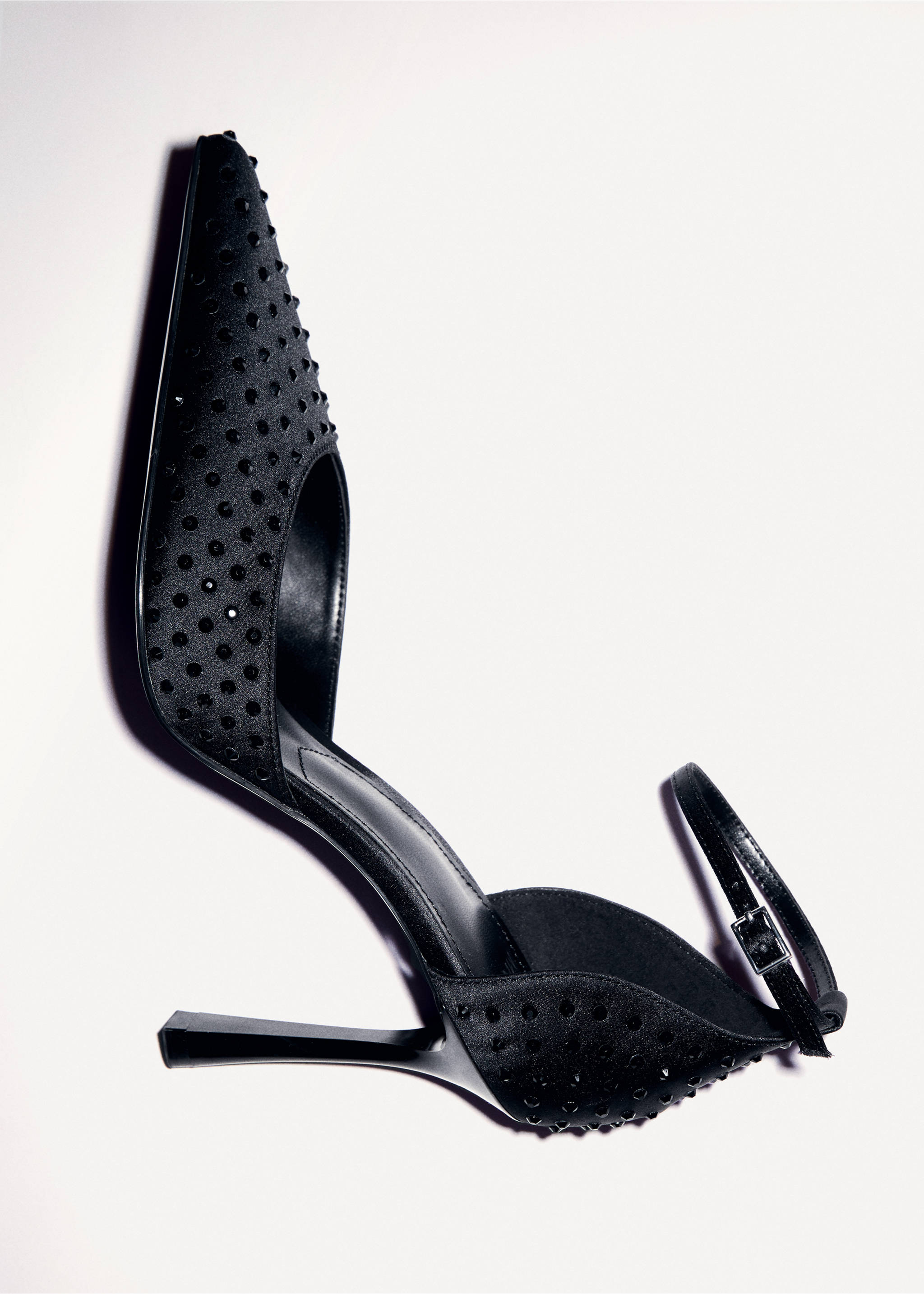 Crystal heel shoe - Details of the article 5, Black. Ref: 87010362-00.