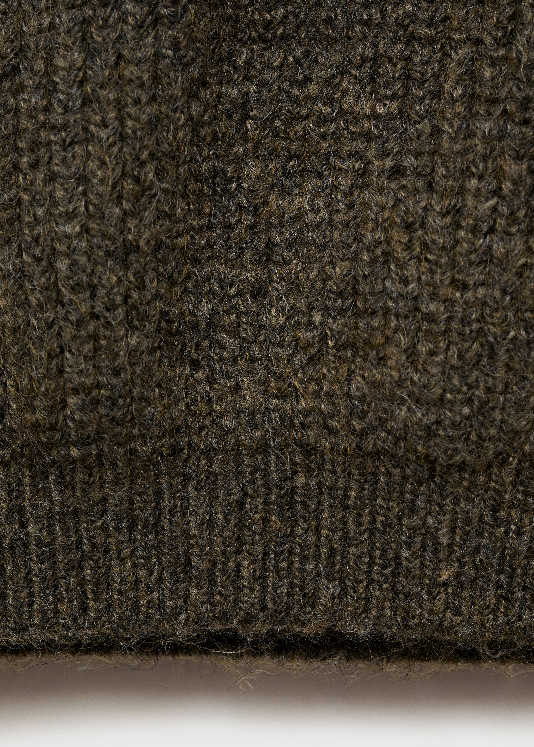 Knitted cropped top - Details of the article 0