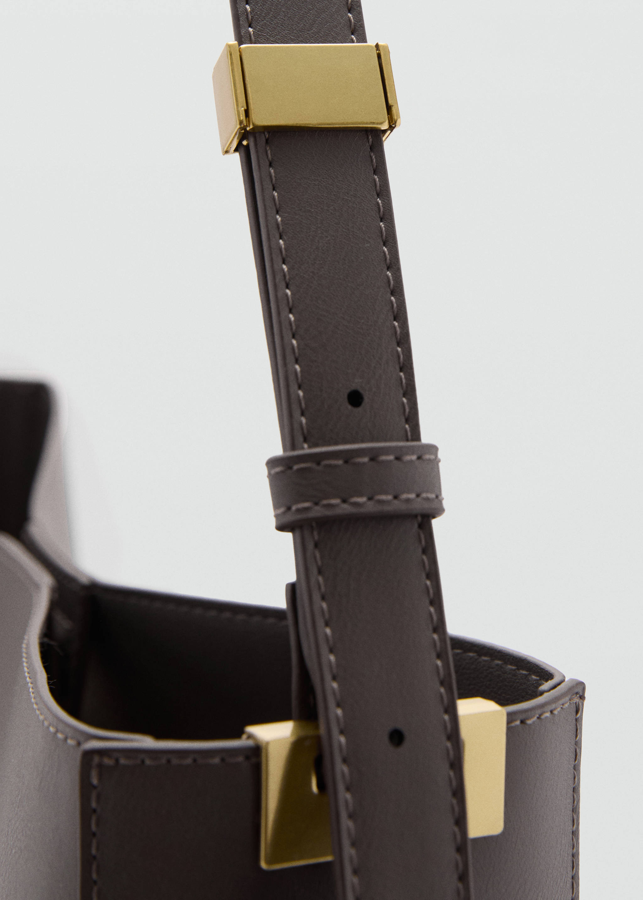 Shopperveske med metalldetaljer - Artikkeldetalj 1