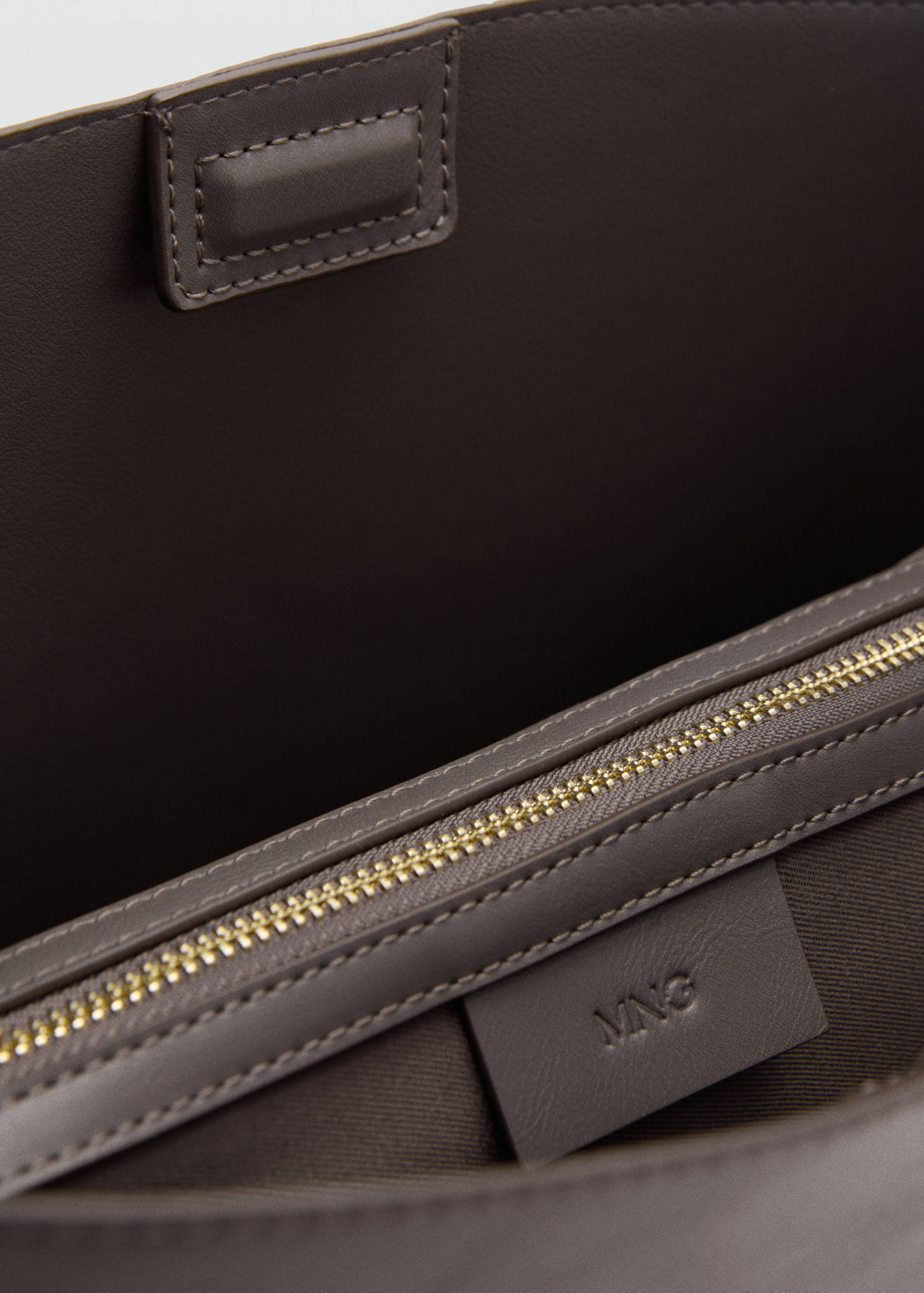 Shopperveske med metalldetaljer - Artikkeldetalj 2