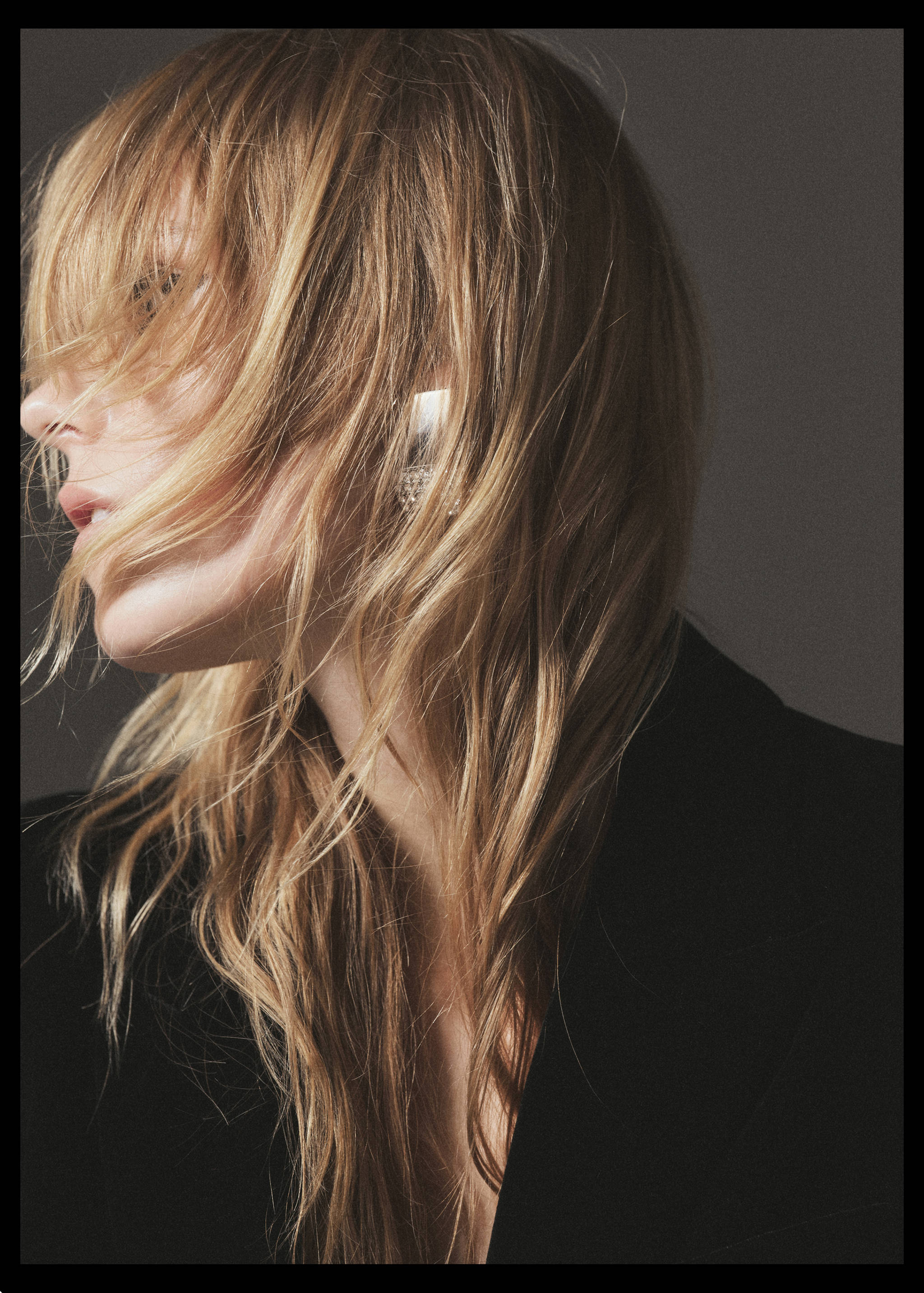 Серьги со стразами и кристаллами - Деталь изделия 9