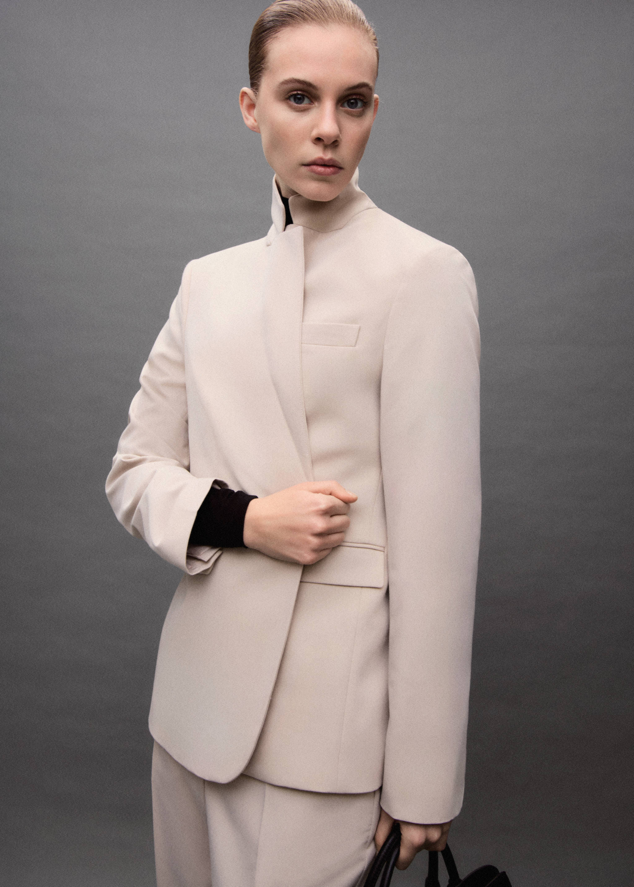 Fitted suit blazer - Details of the article 7