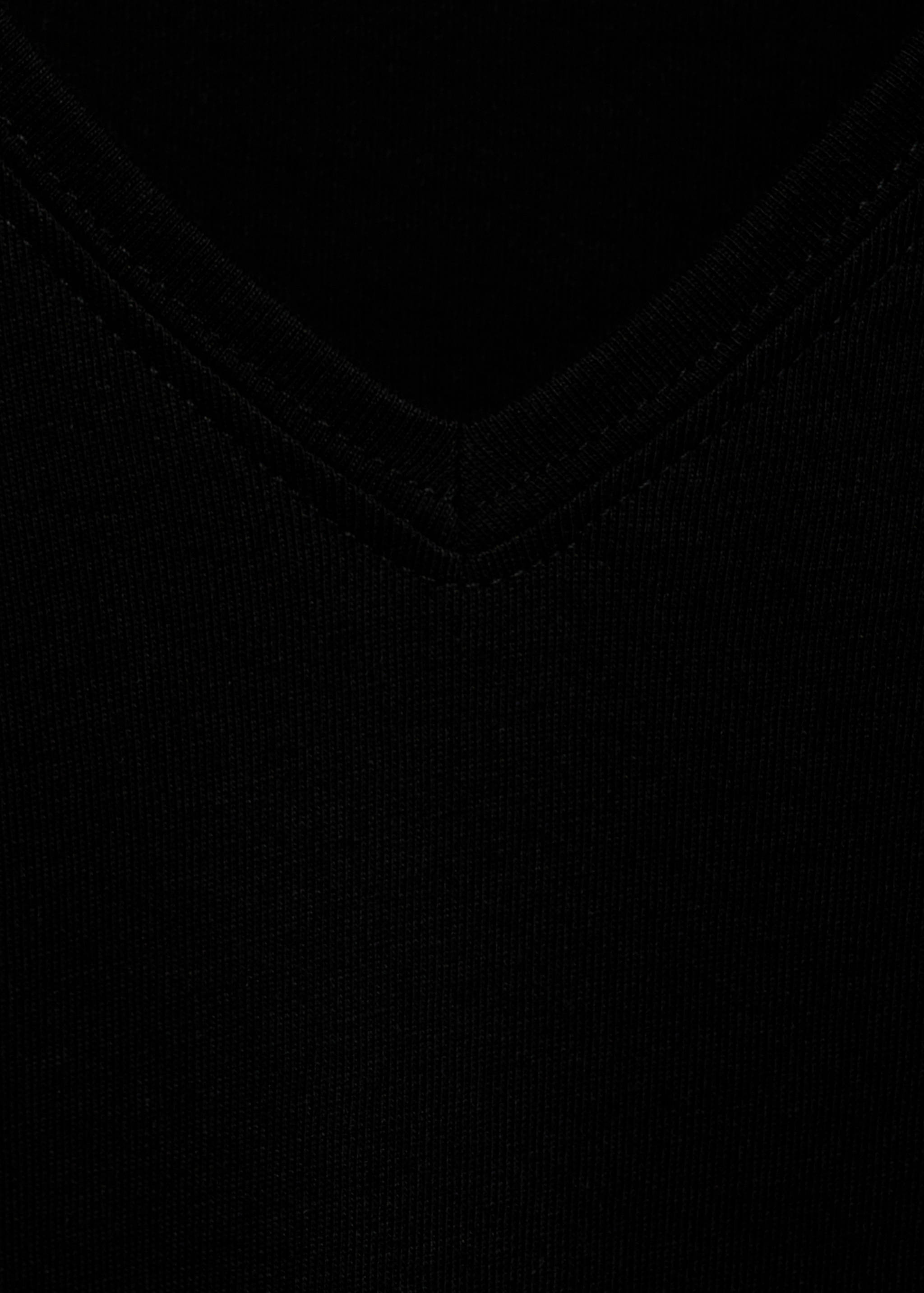 V-neck cotton T-shirt - Details of the article 8