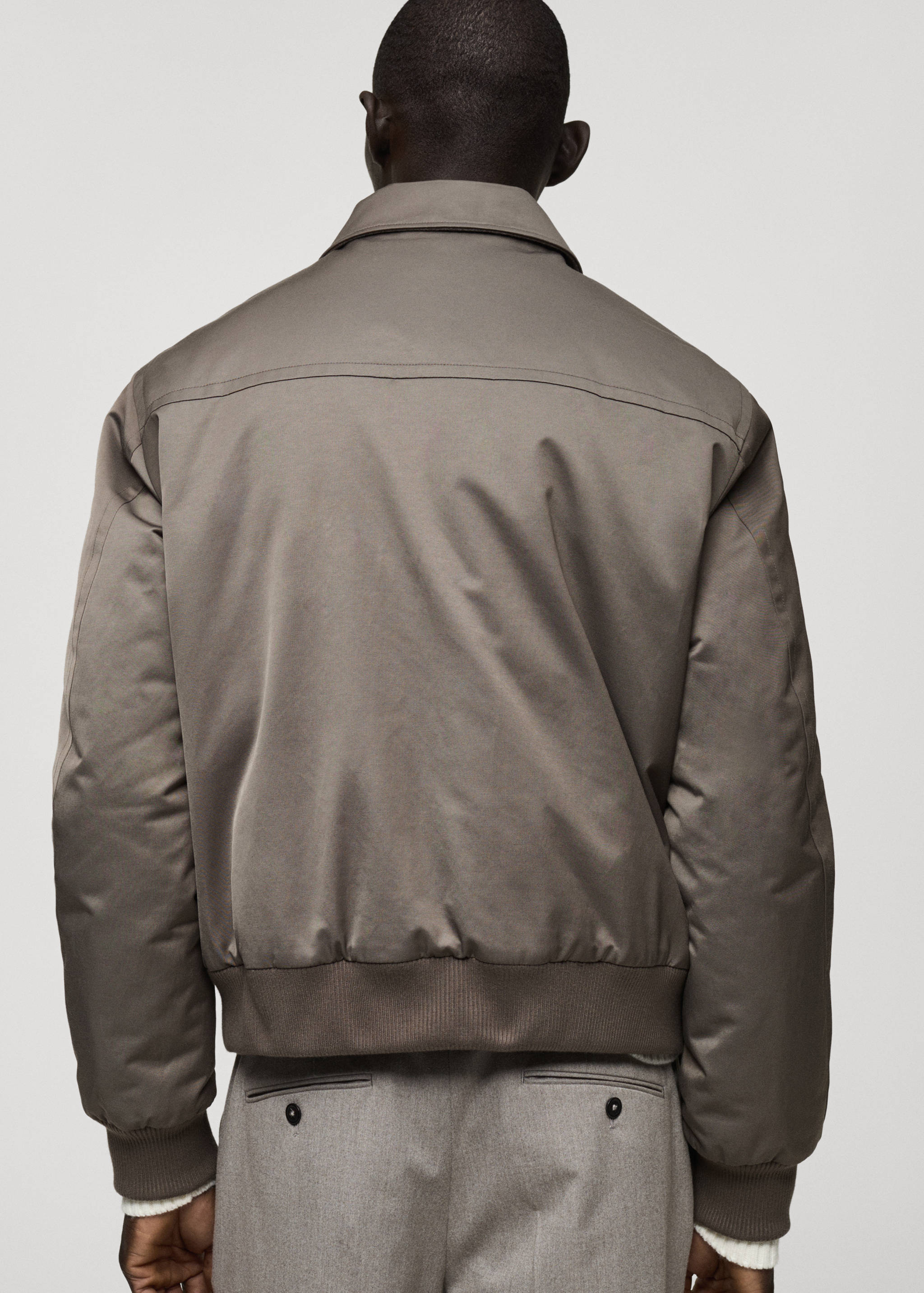 Quilted water repellent jacket - Reverse of the article
