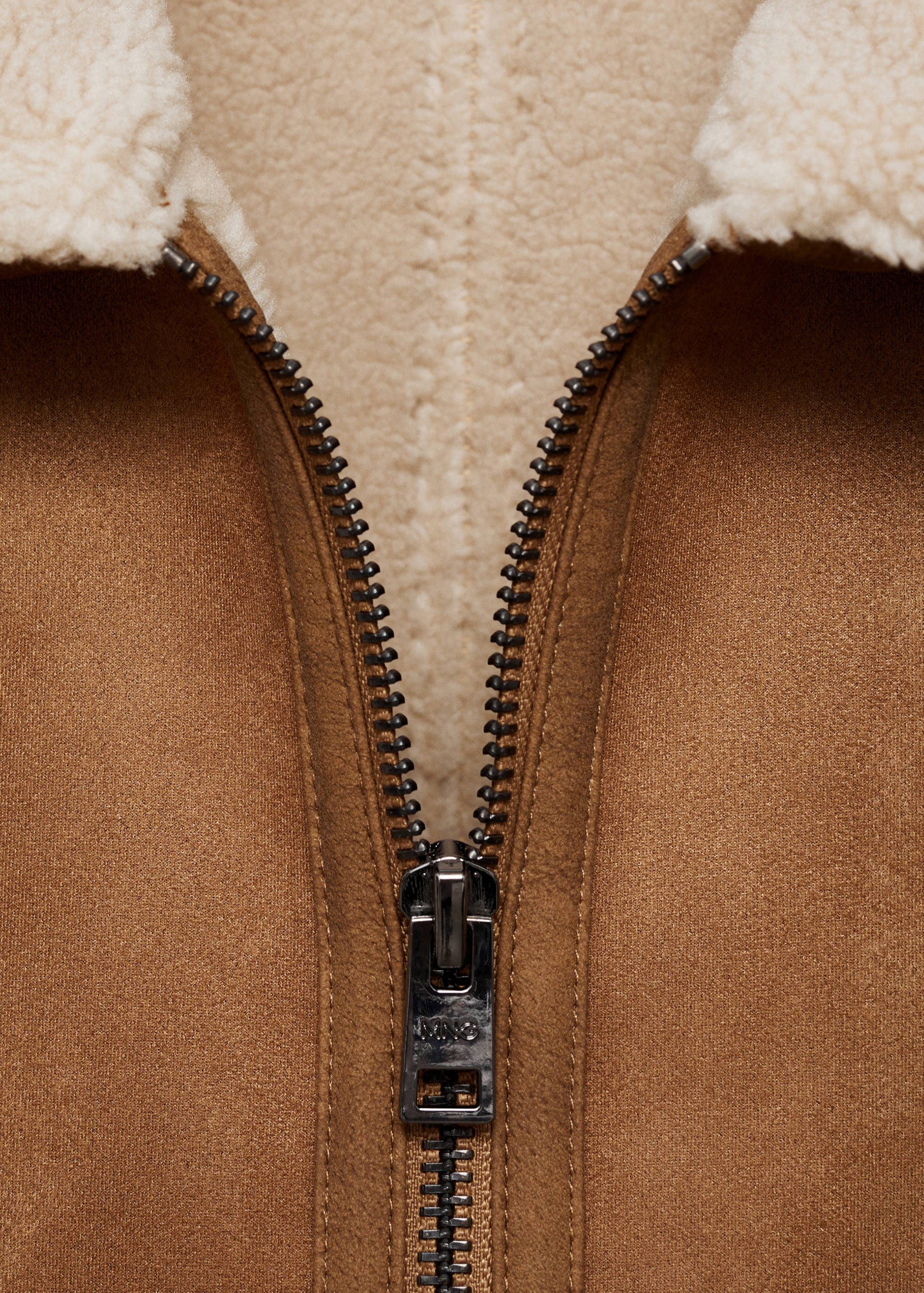 Double face jacket with sheepskin details - Details of the article 8
