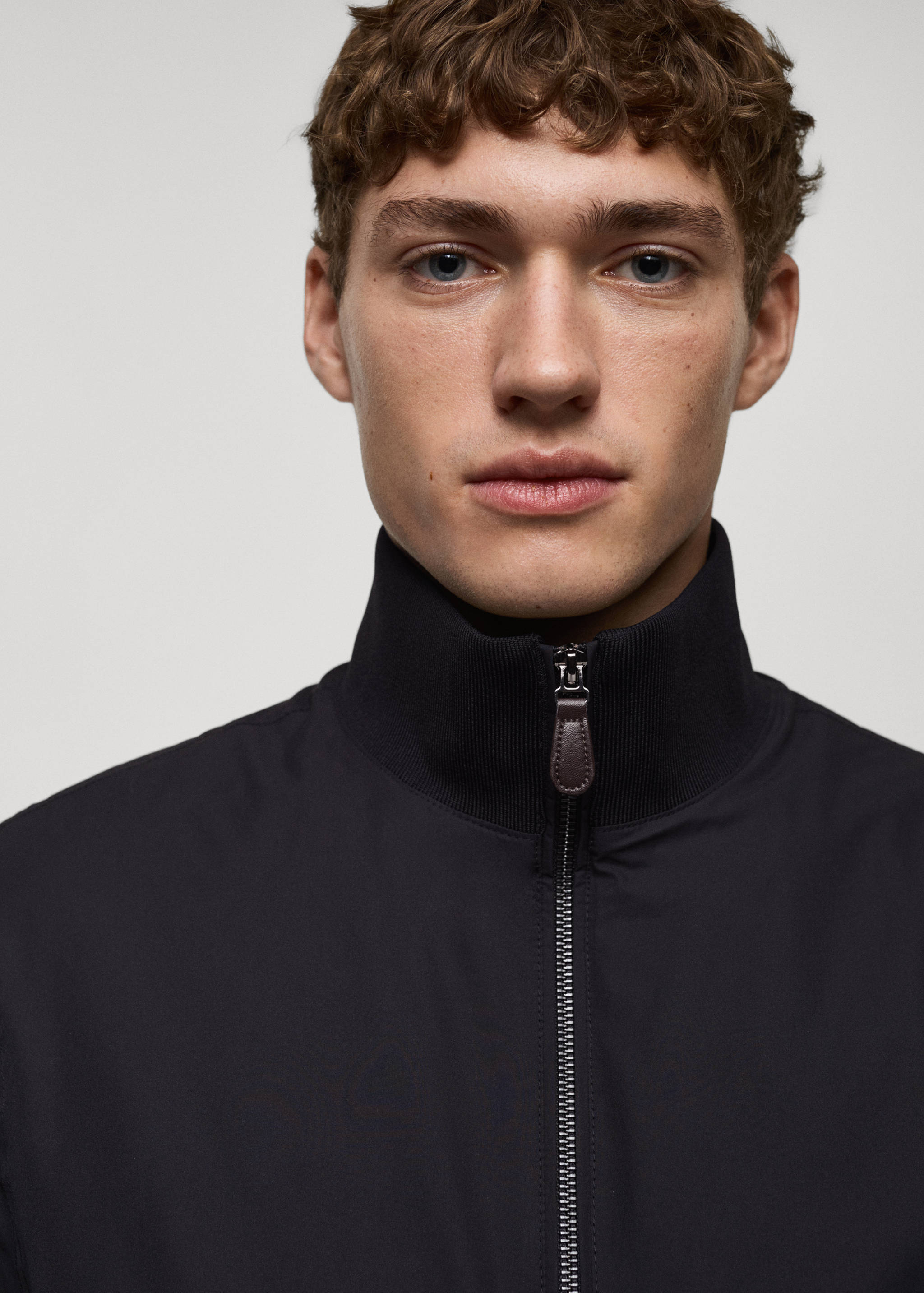 Water-repellent quilted bomber jacket - Details of the article 1