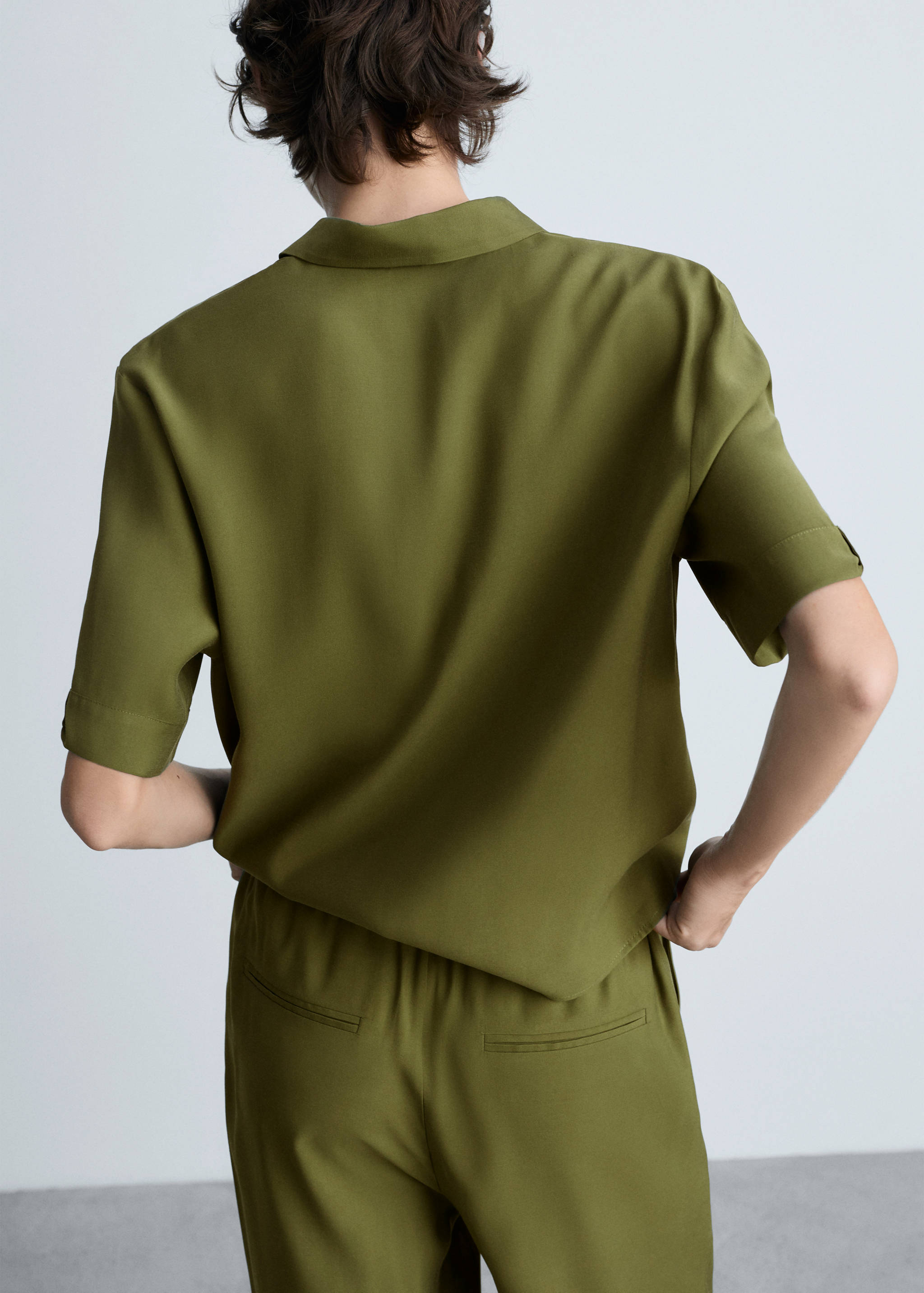 Short sleeve fluid shirt - Reverse of the article