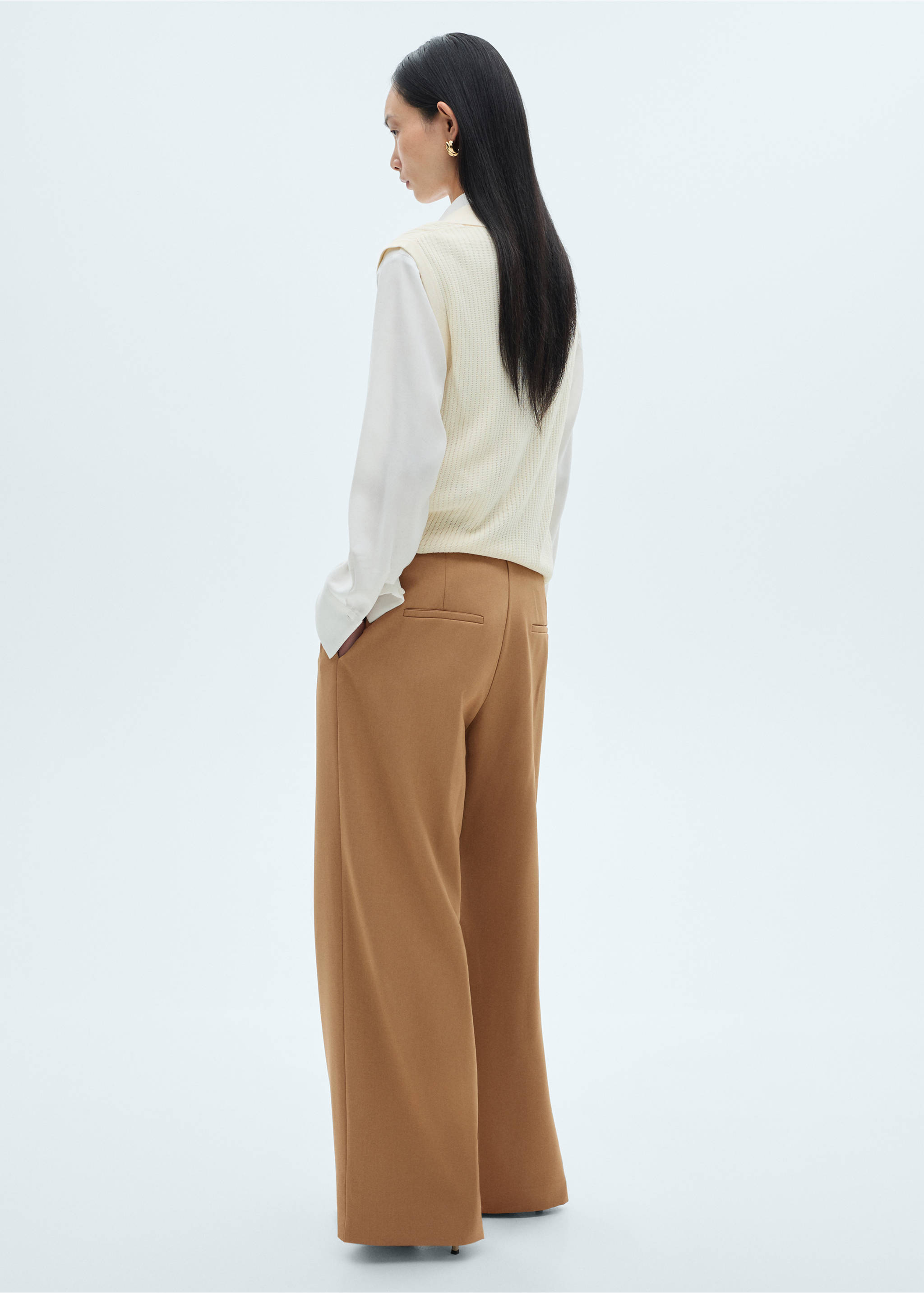 Wide leg pleated trousers - Reverse of the article, Medium Brown. Ref: 87010593-00.