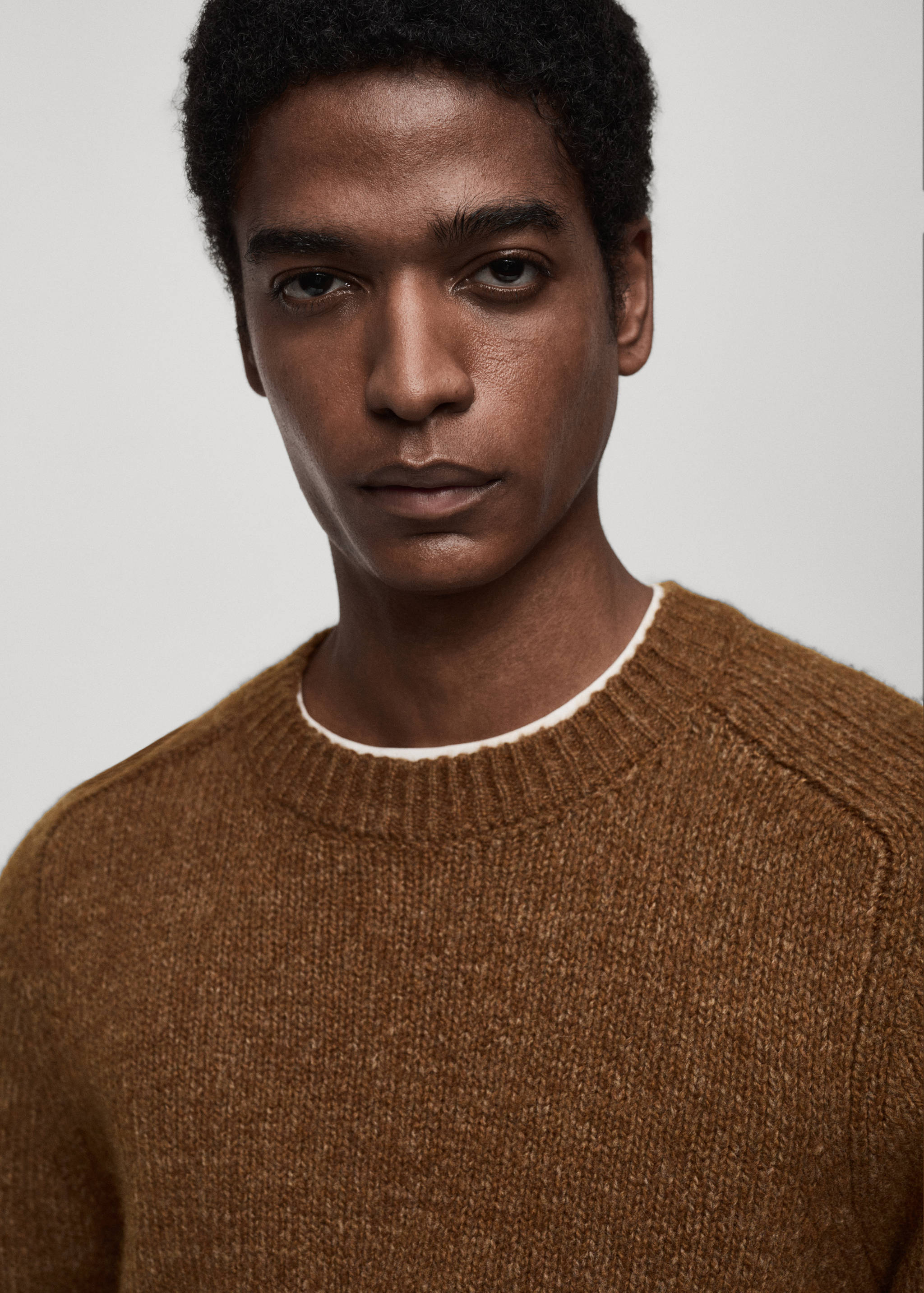 Wool and cotton-blend knitted sweater - Details of the article 1