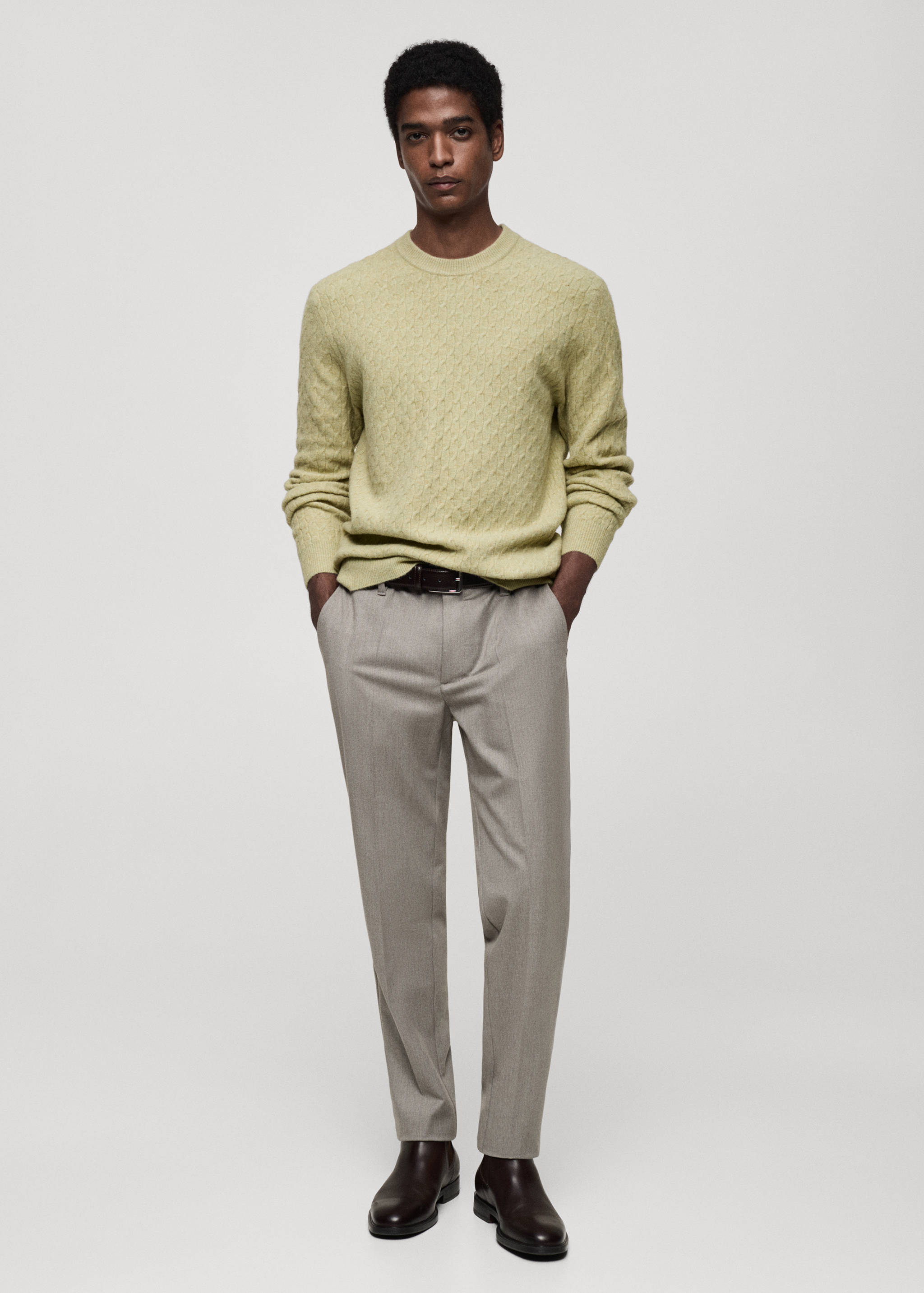 Braided knitted sweater - General plane