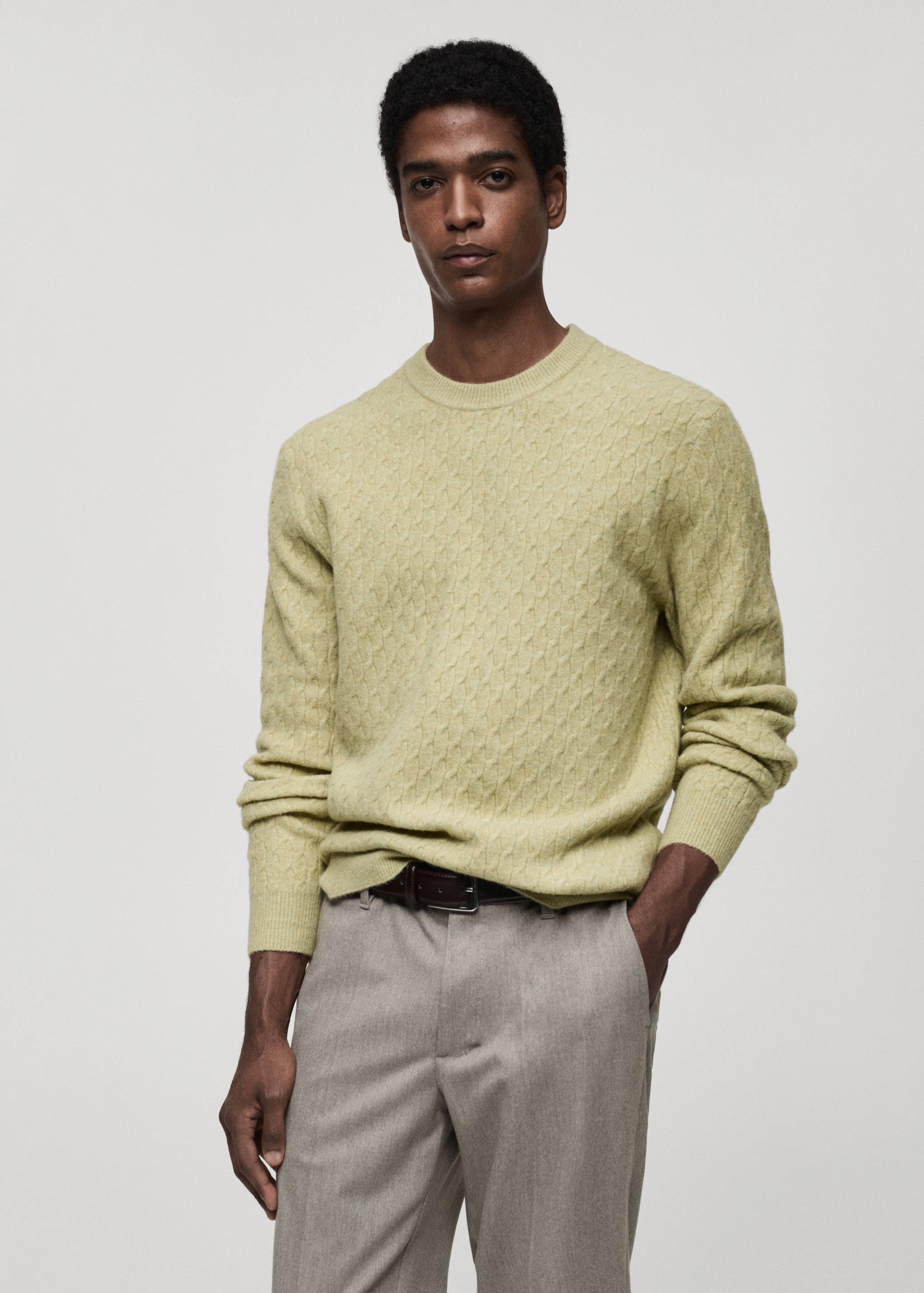 Braided knitted sweater - Medium plane
