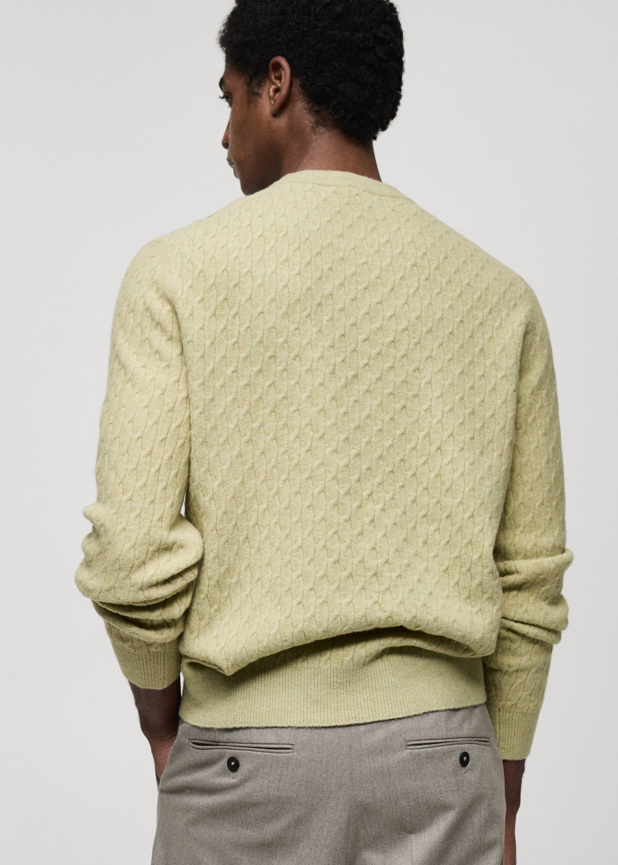 Braided knitted sweater - Reverse of the article