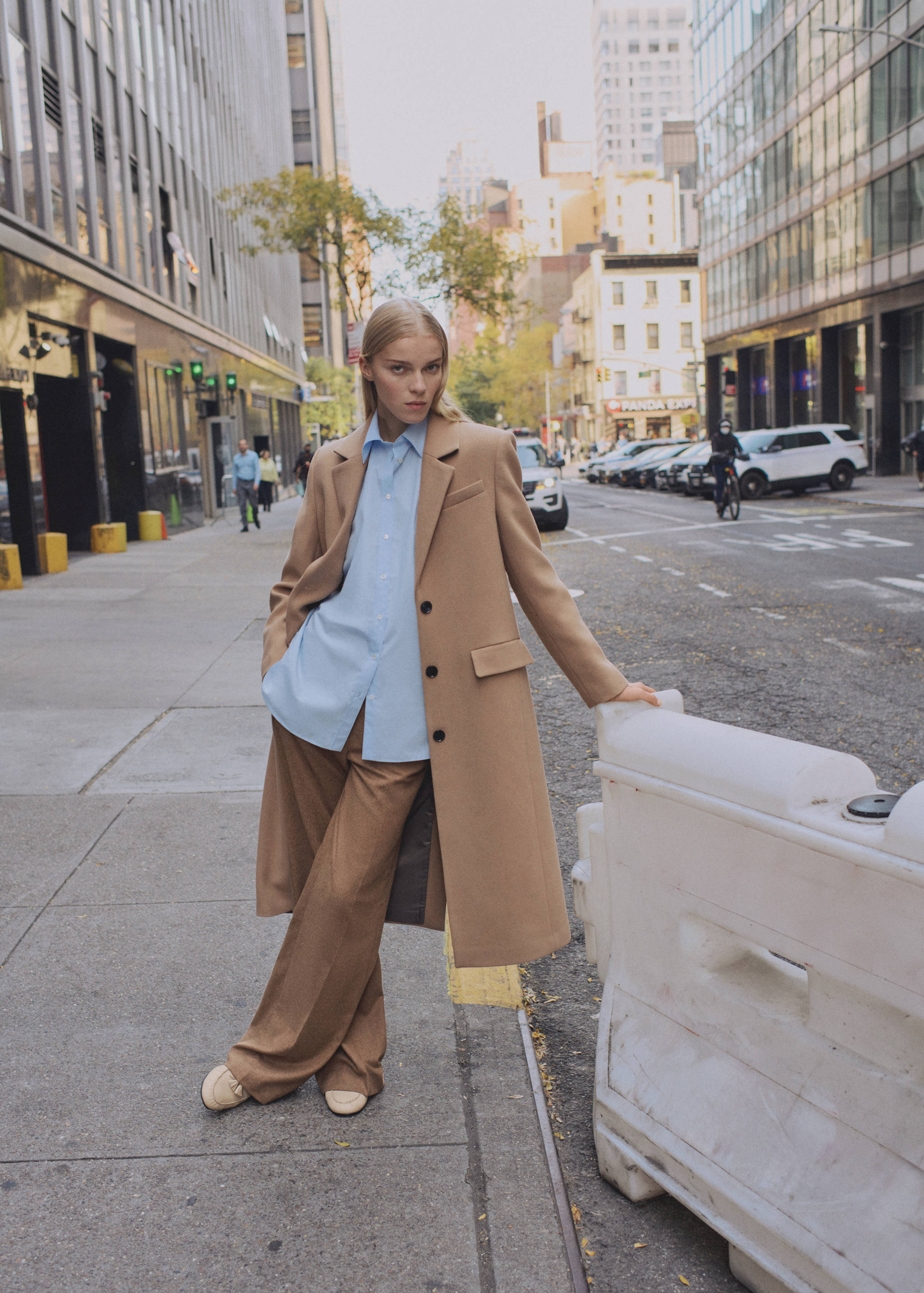 Long structured wool coat - General plane