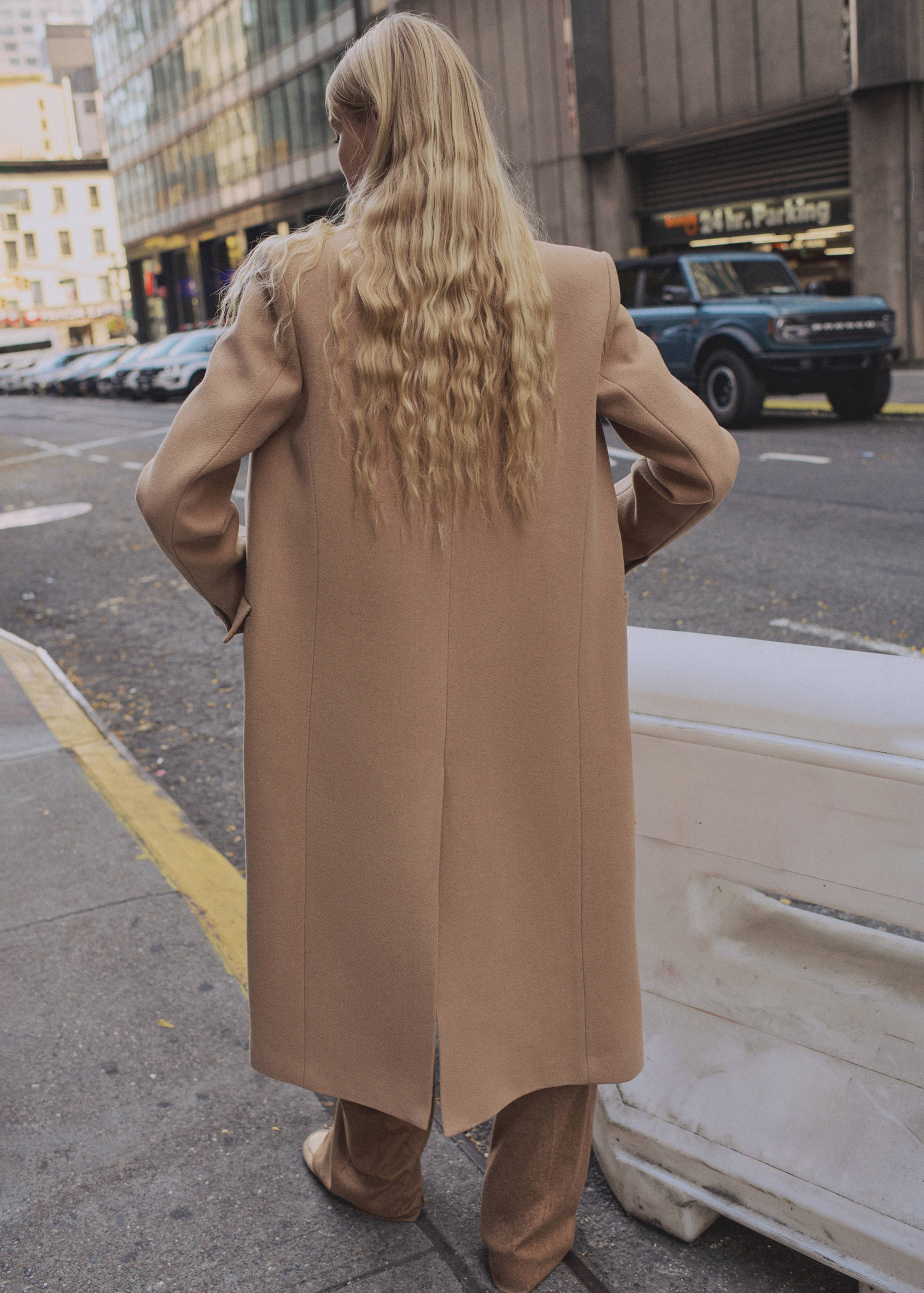 Long structured wool coat - Reverse of the article