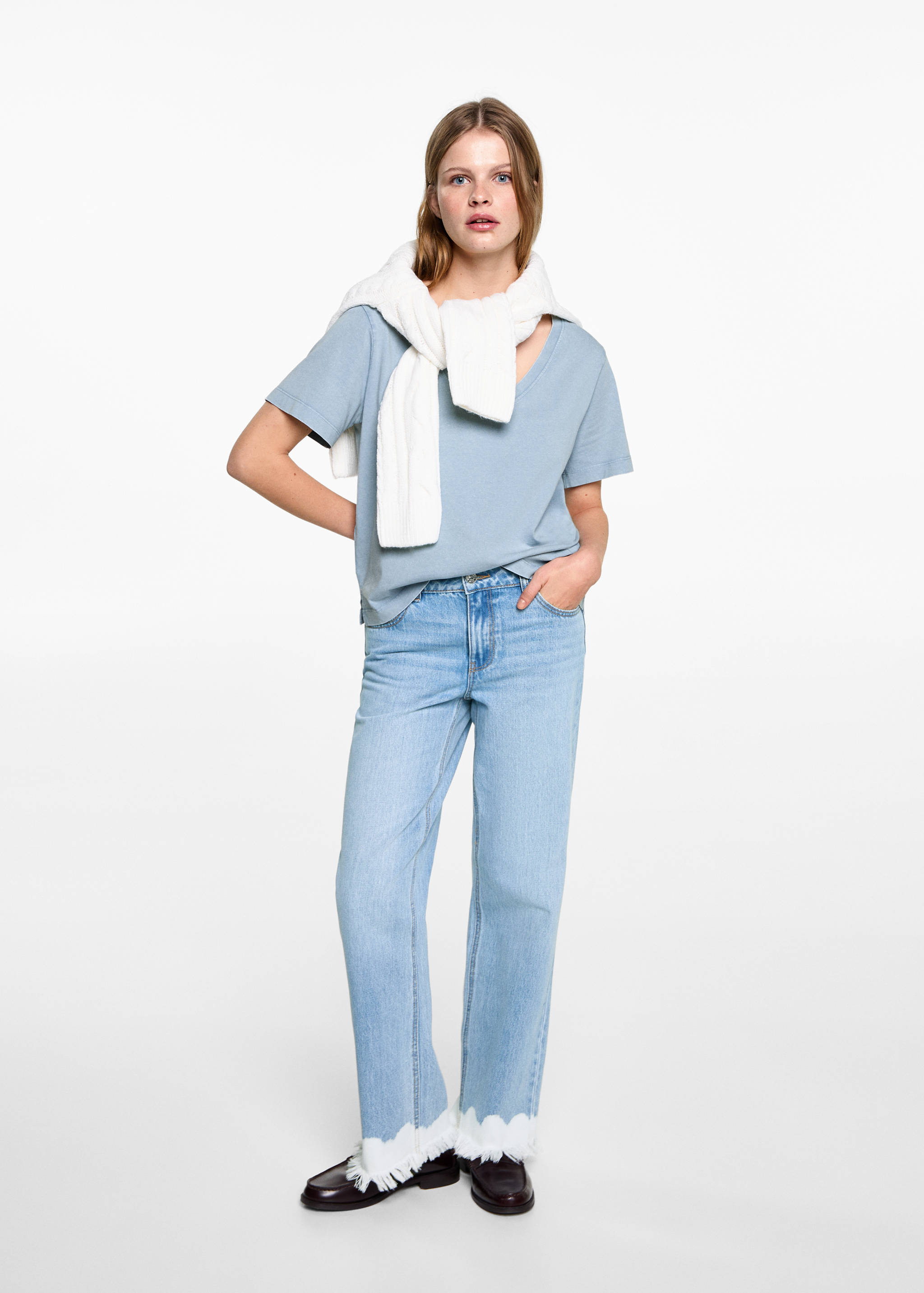 T-shirt gola V - Plano geral