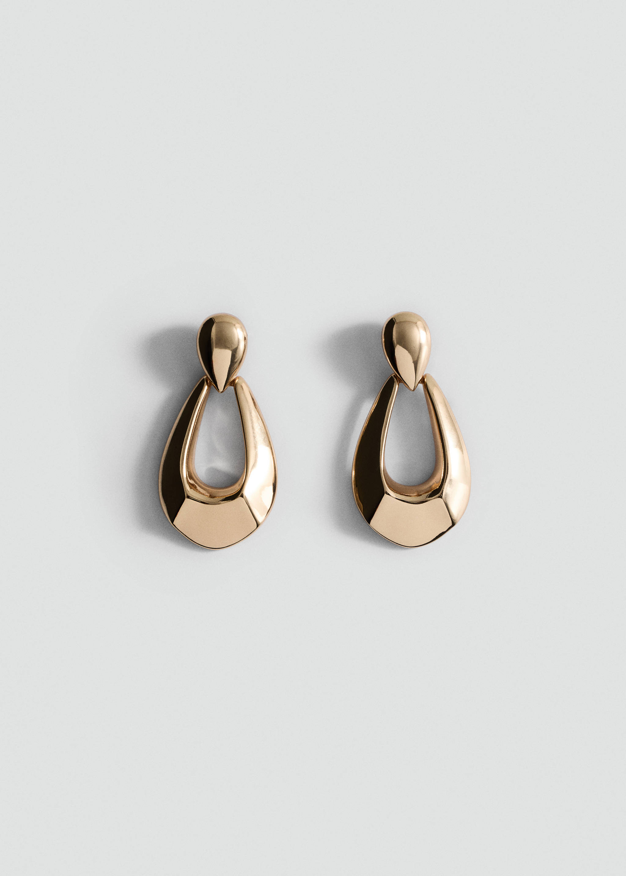 Oval hanging earrings - Article without model