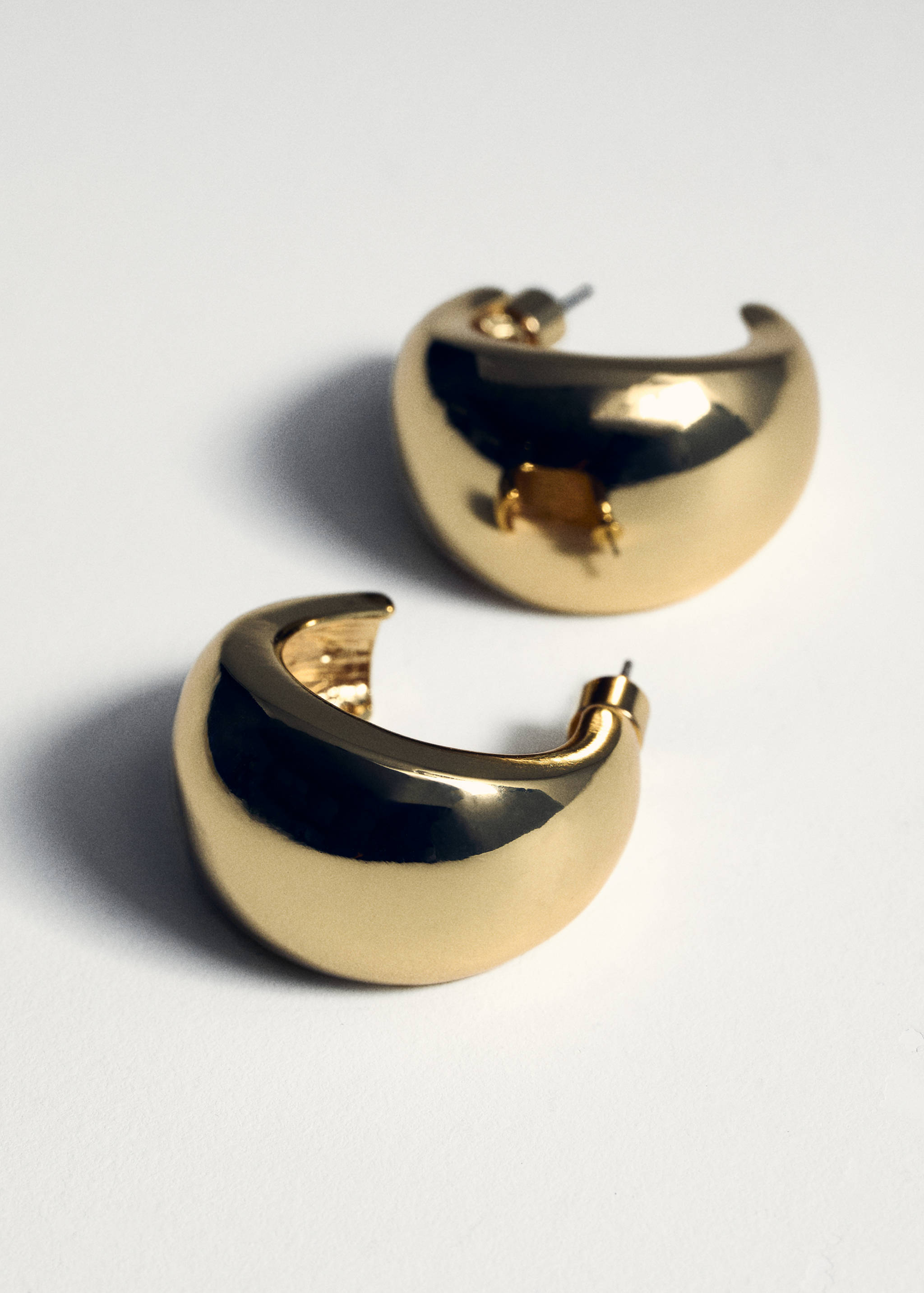Volume hoop earrings - Details of the article 5