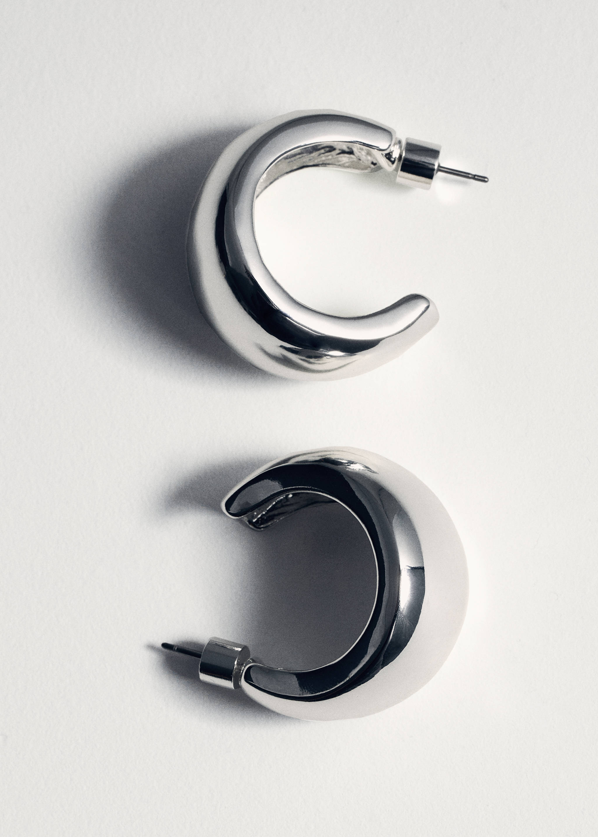 Volume hoop earrings - Details of the article 5