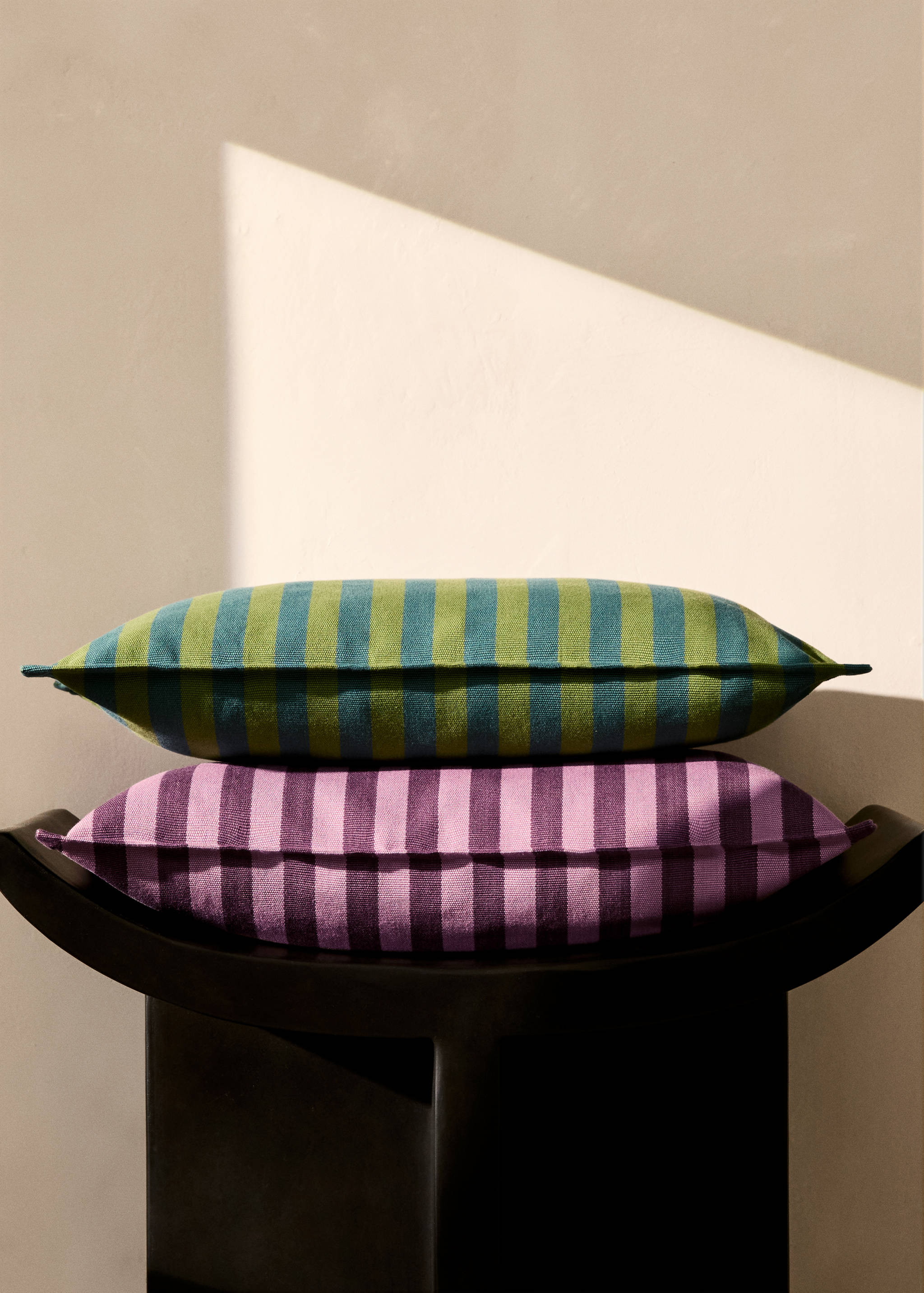 Kuddfodral i bomull med vävd rand 30x50 cm - Allmän bild