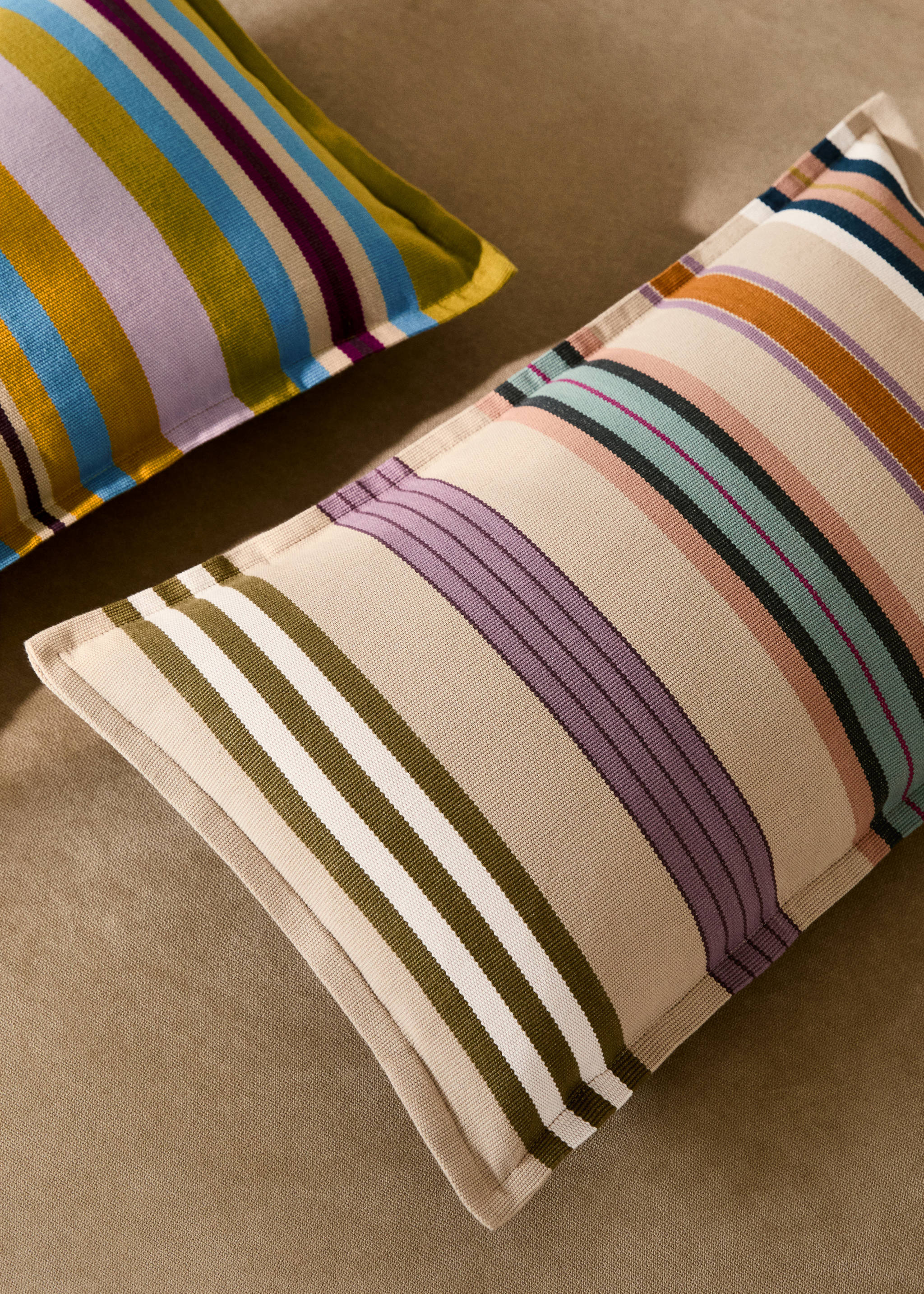 Kuddfodral i bomull med vävd rand 30x50 cm - Allmän bild