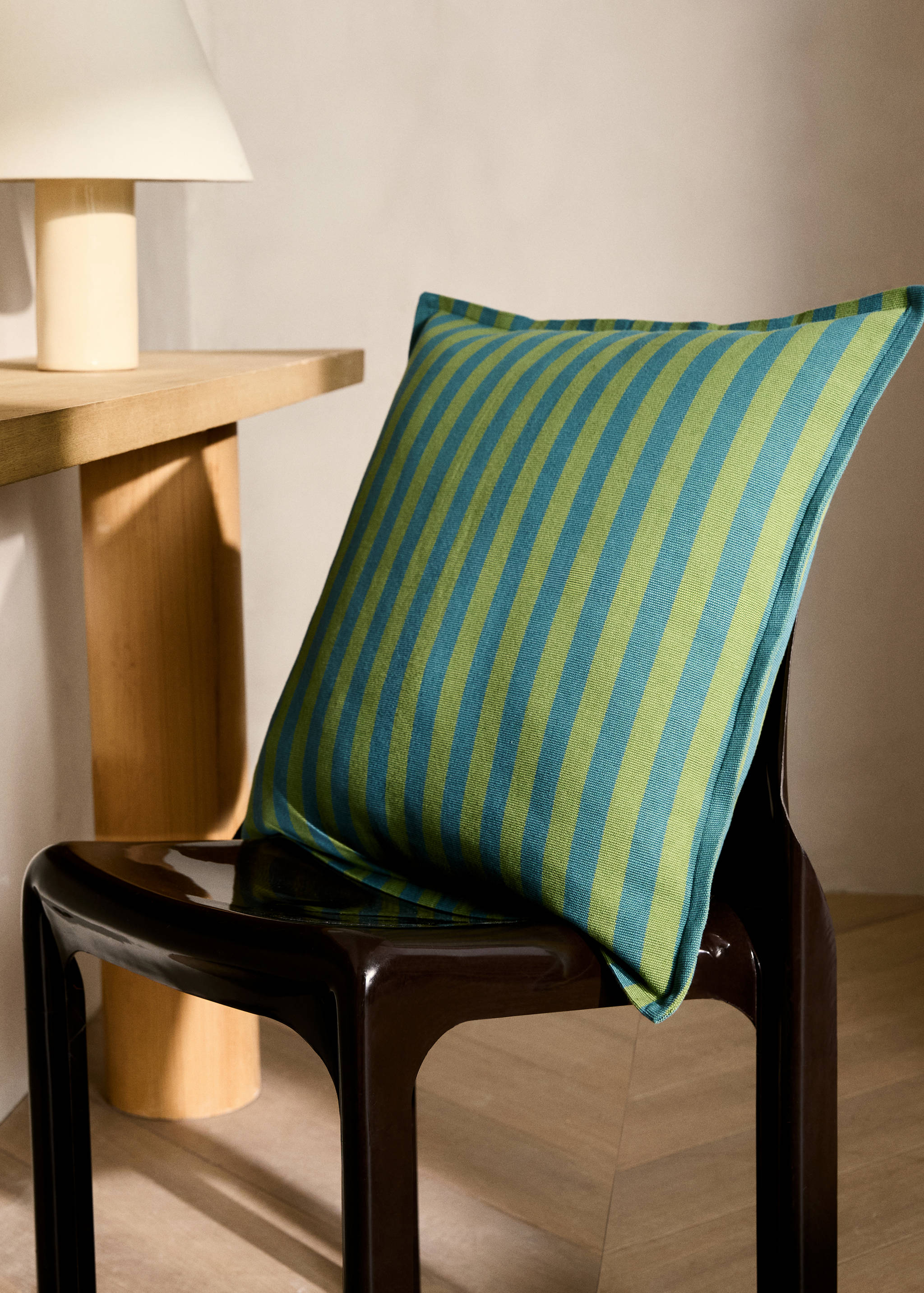 Cotton cushion cover with woven stripe 50x50cm - General plane