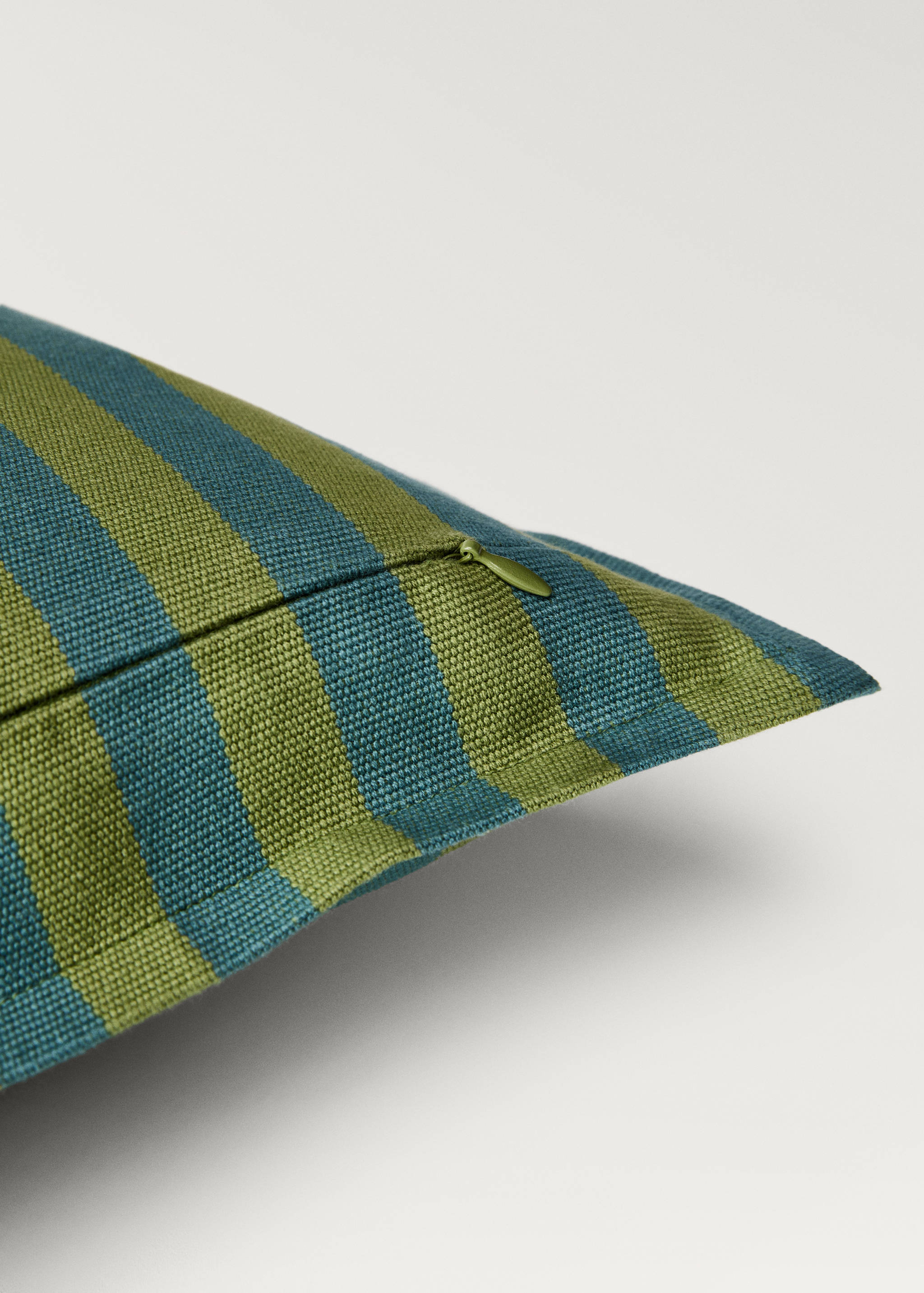 Cotton cushion cover with woven stripe 50x50cm - Details of the article 3