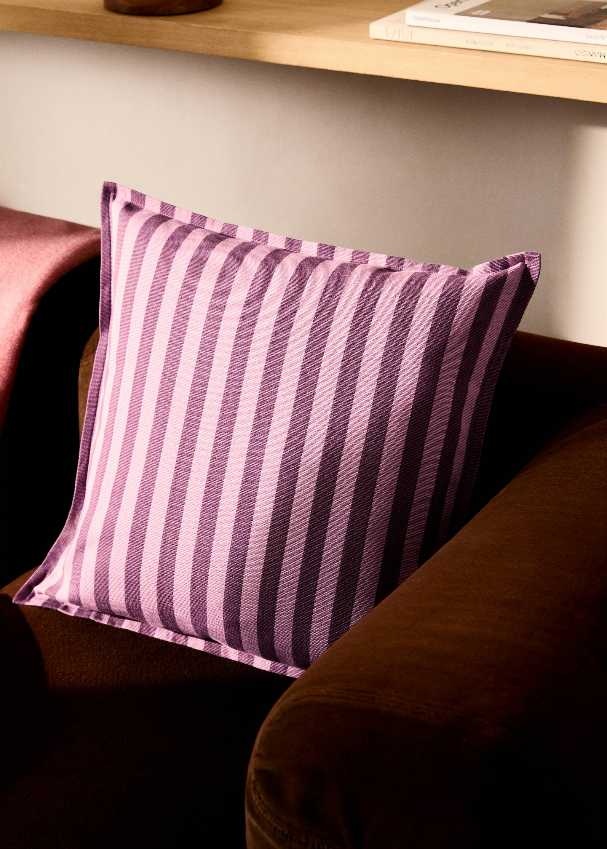 Cotton cushion cover with woven stripe 50x50cm - General plane
