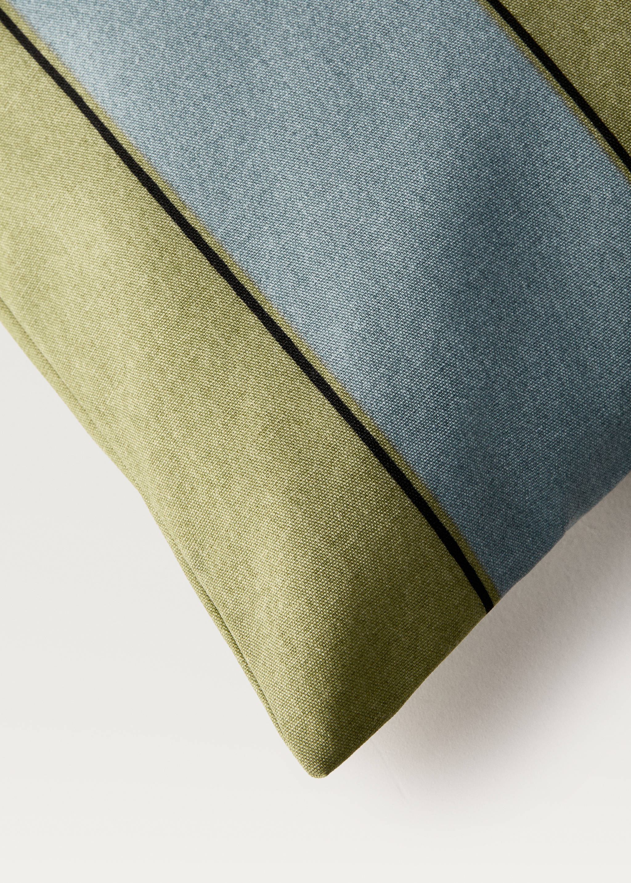 Waterproof striped cushion cover 50x50 cm - Details of the article 1