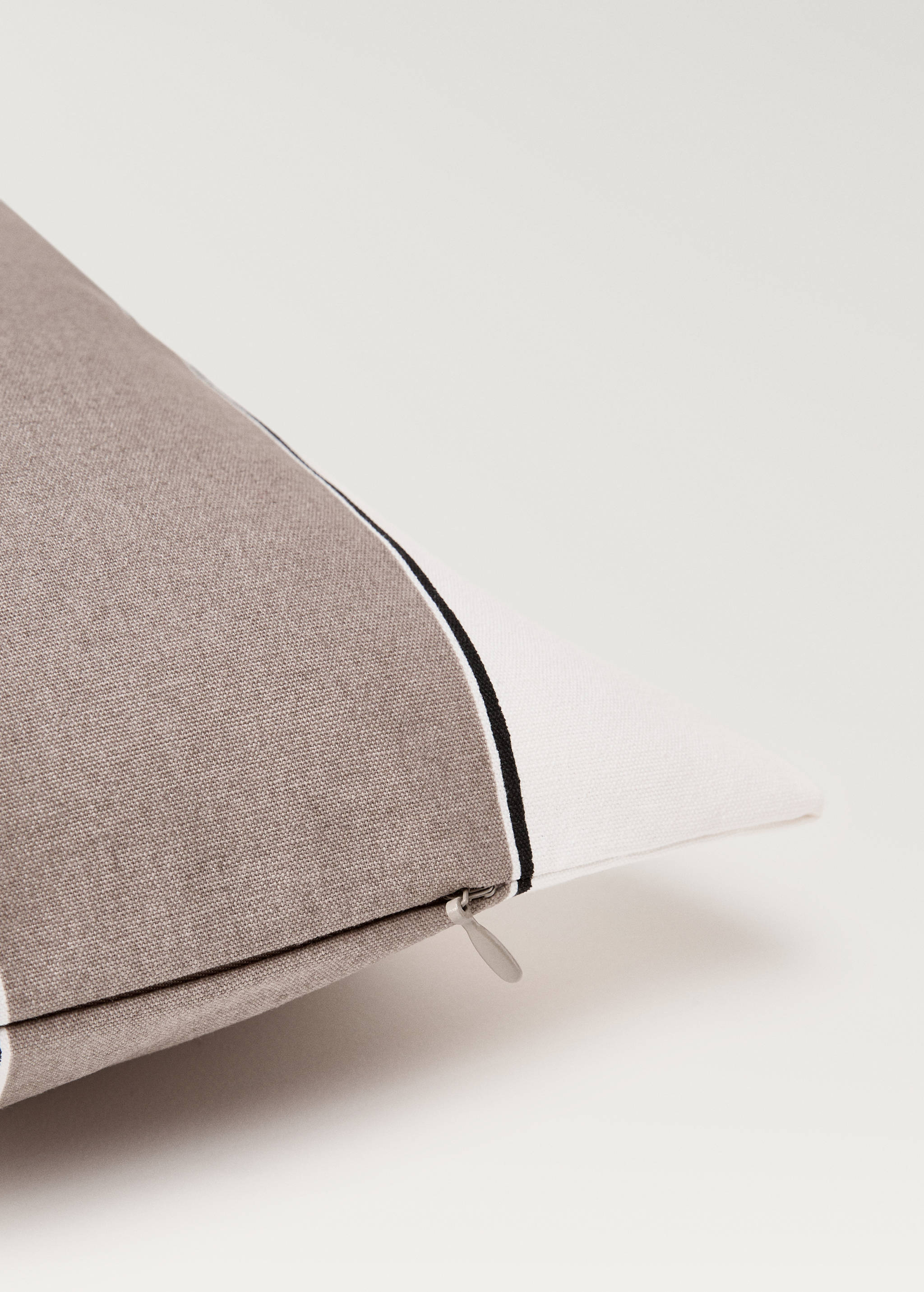 Waterproof striped cushion cover 50x50 cm - Details of the article 2