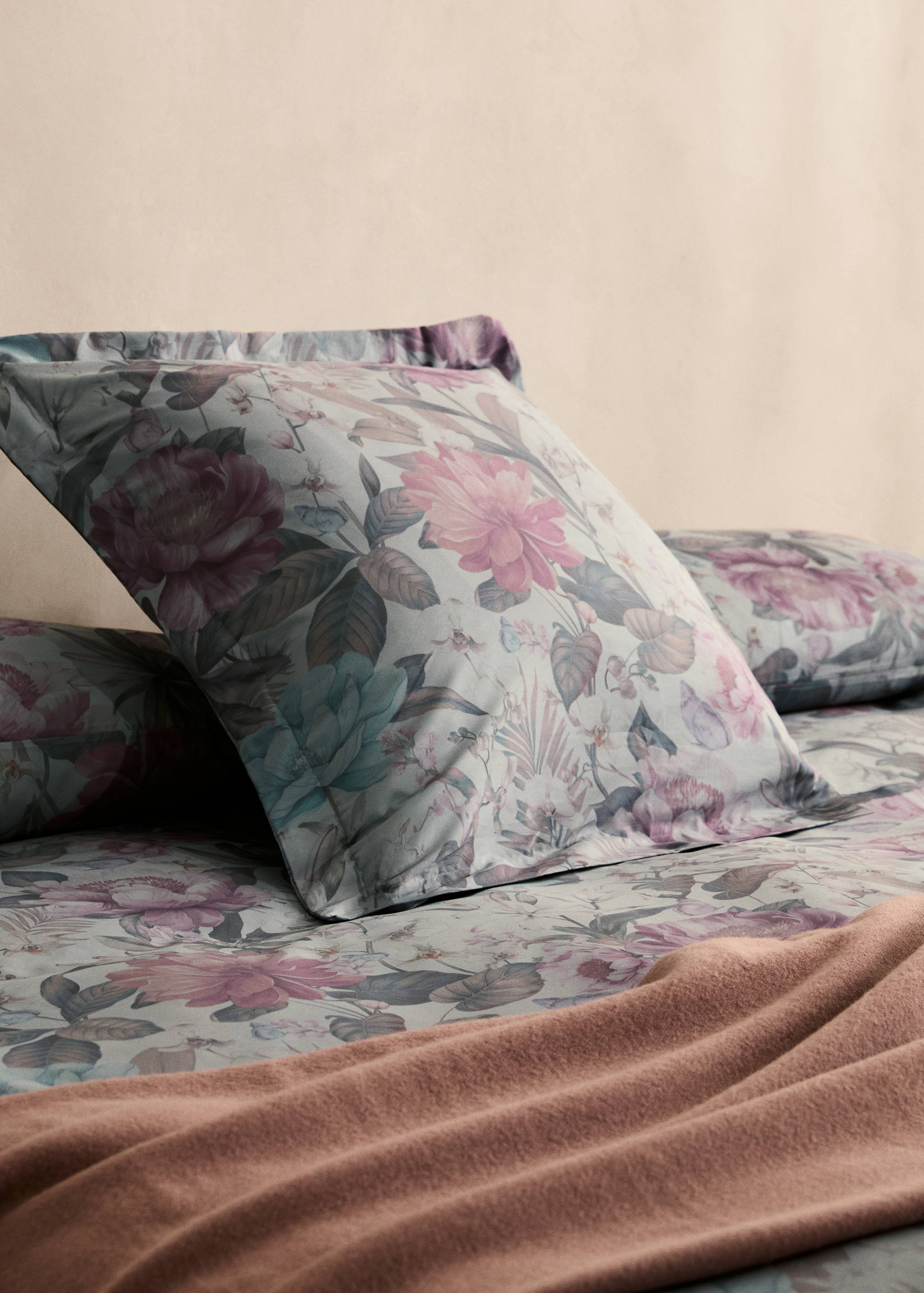 Cotton percale multi-colored floral-print duvet cover for 150/160cm bed - Details of the article 7