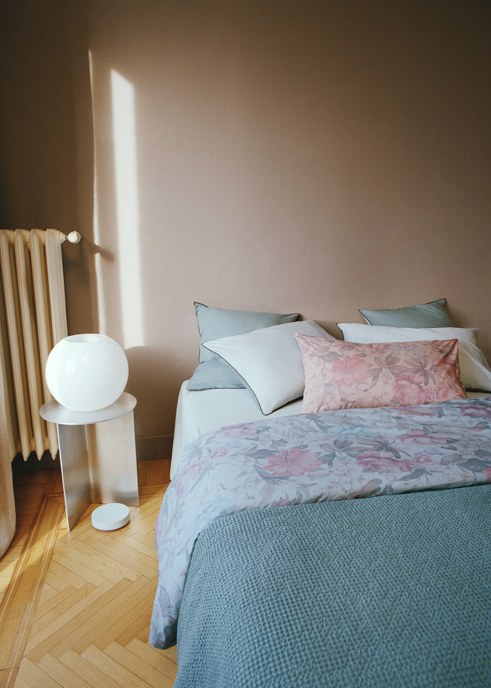 Cotton percale multi-colored floral-print duvet cover for 150/160cm bed - Details of the article 6
