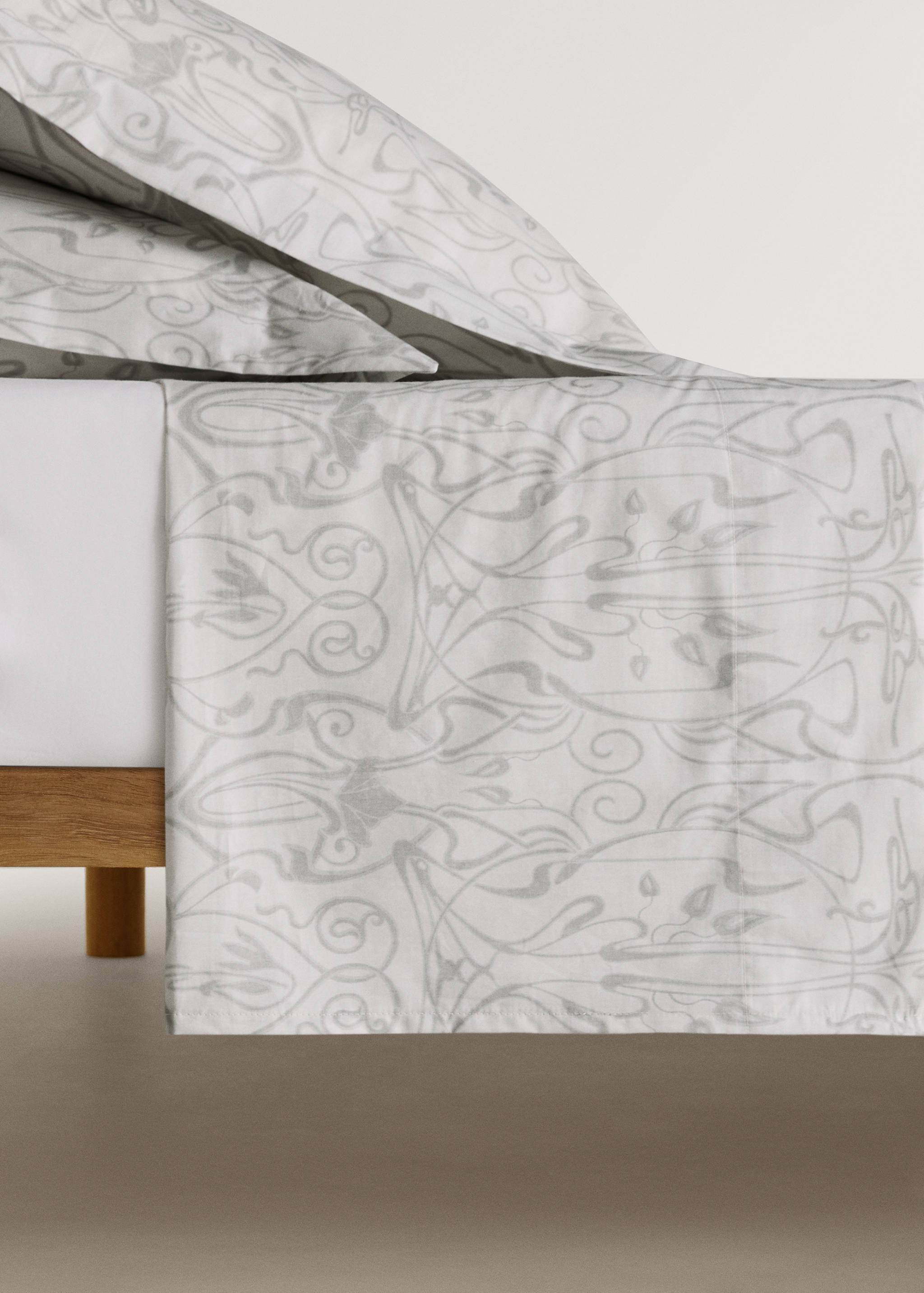 Overlaken i bomullsperkal med dekorativt mønster, seng 90 cm - Artikkel uten modell