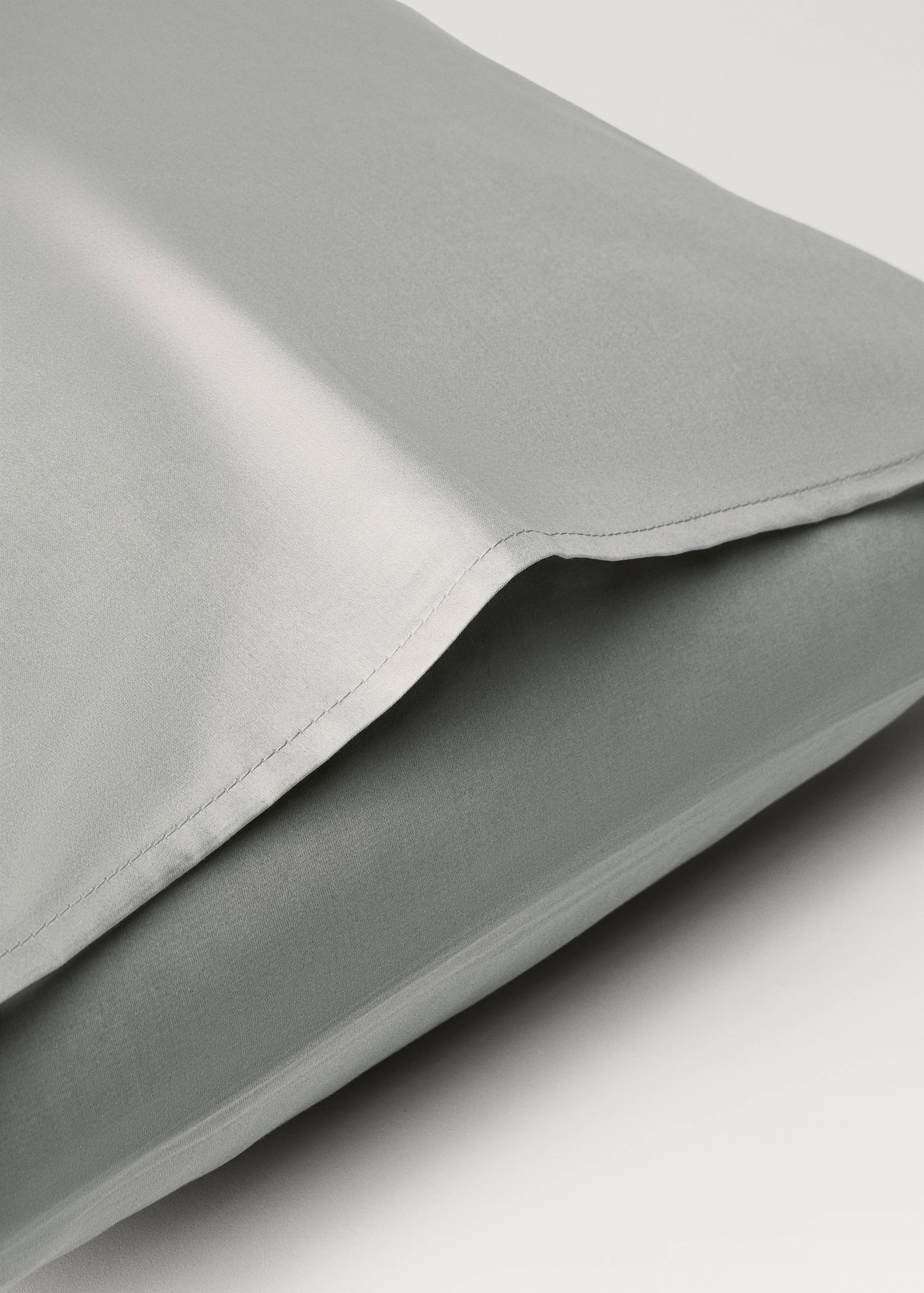 Two 600-thread cotton satin pillowcases 50x75 cm - Details of the article 3
