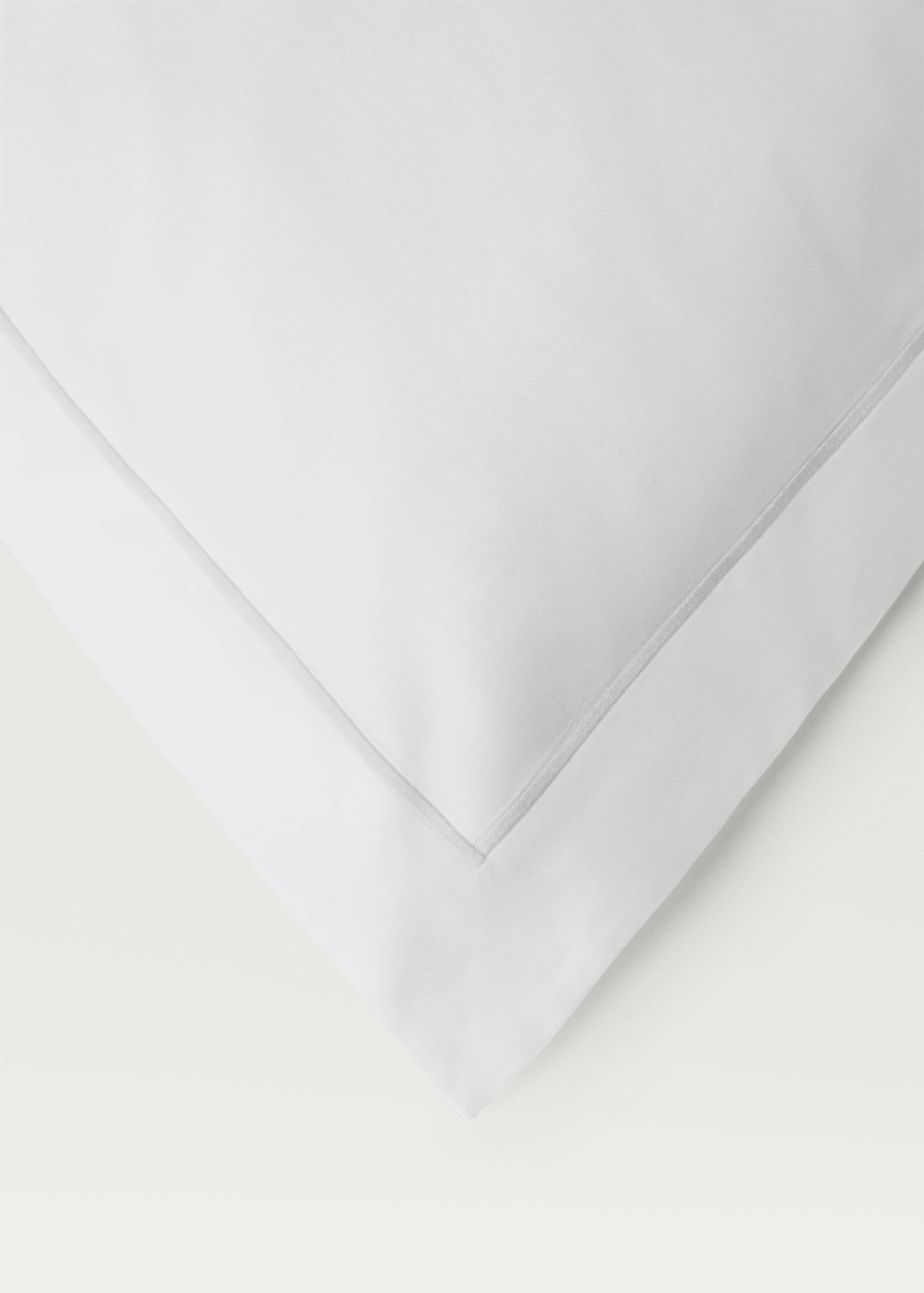 Two cotton percale pillowcases with scalloped detail 60x60 cm - Details of the article 2