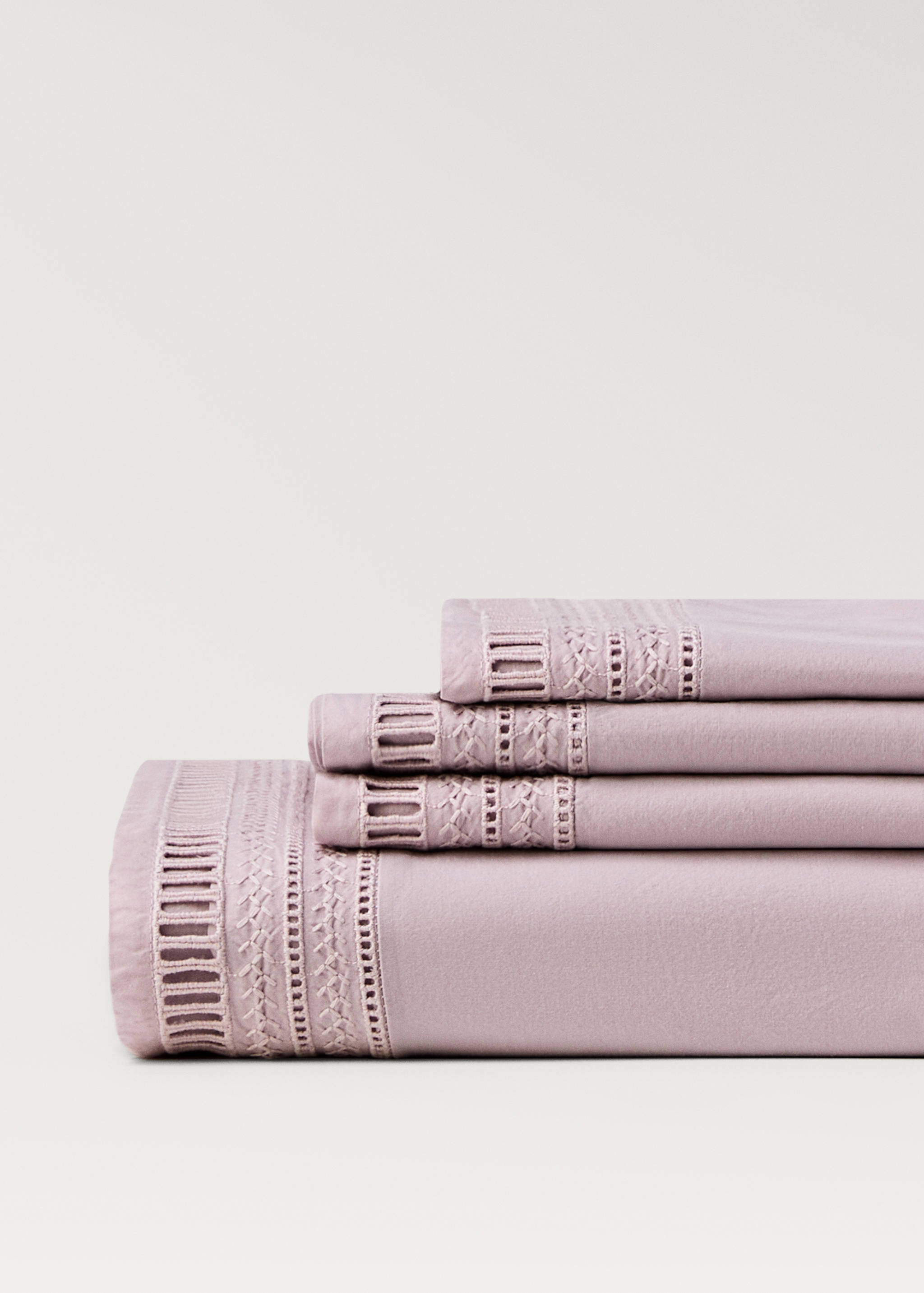 Top sheet with embroidered finish for 150/160 cm bed - Details of the article 2