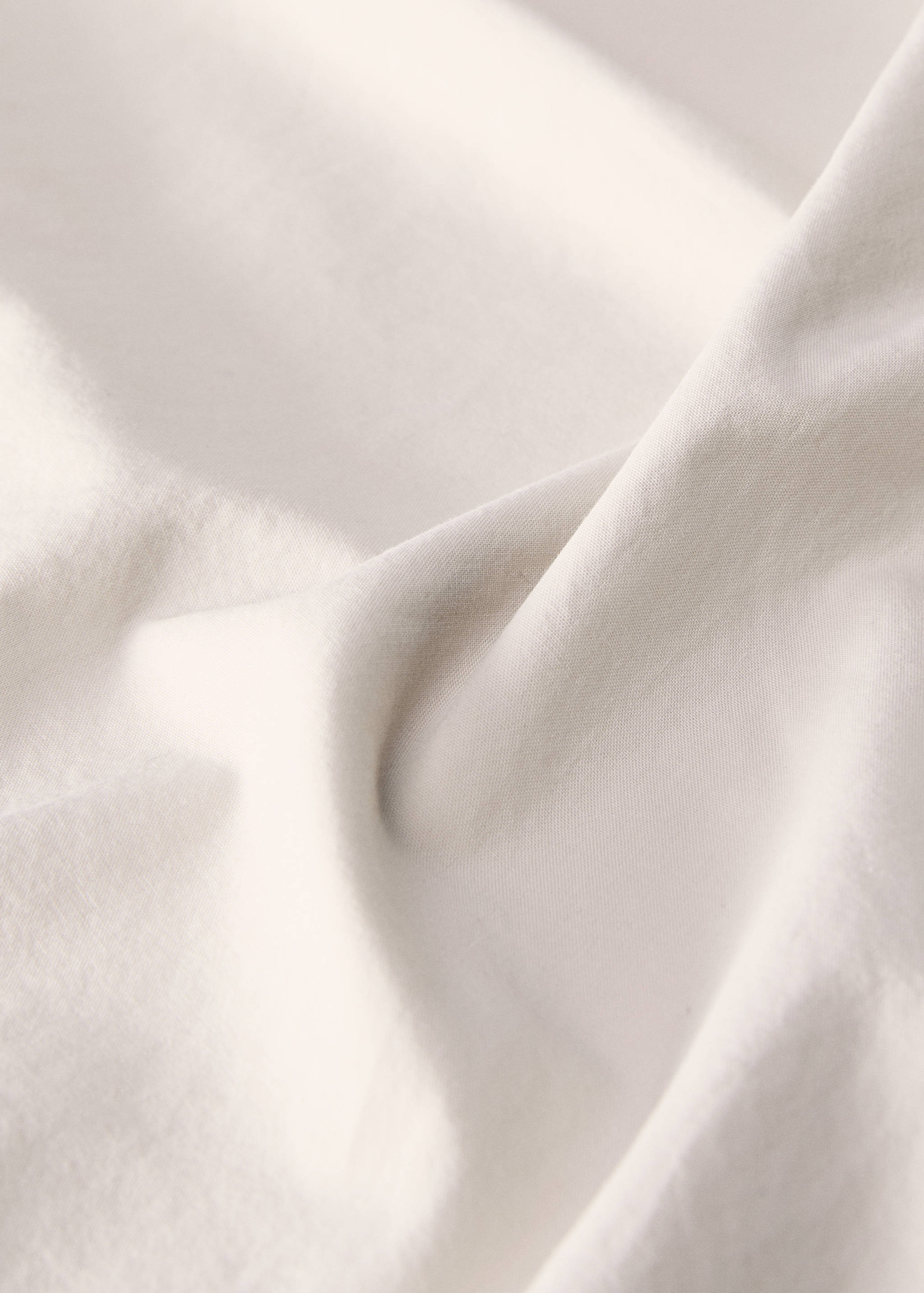 Top sheet with embroidered finish for 180/200 cm bed - Details of the article 3