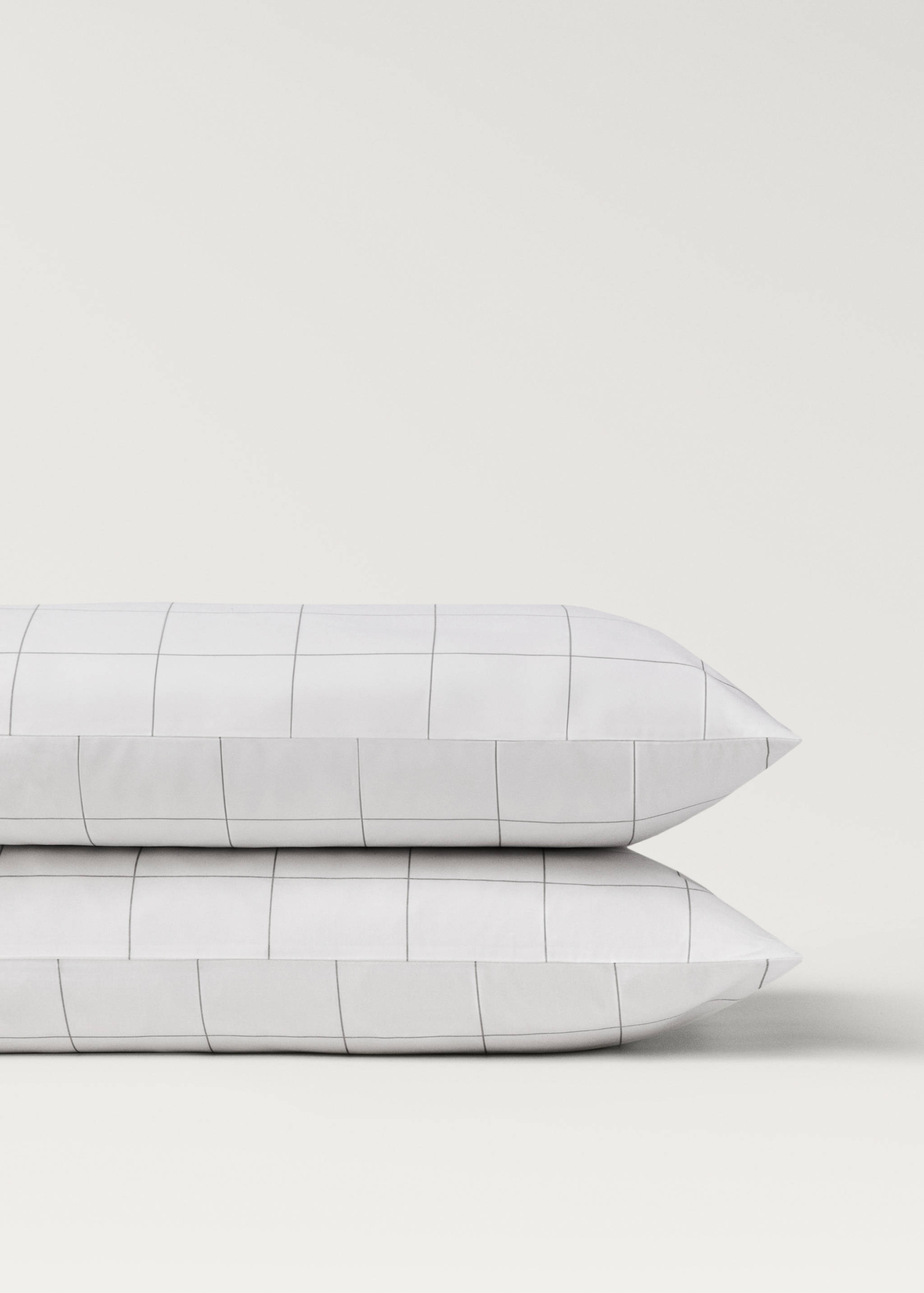 Two cotton percale two-tone check pillowcases 50x75 cm - Details of the article 3