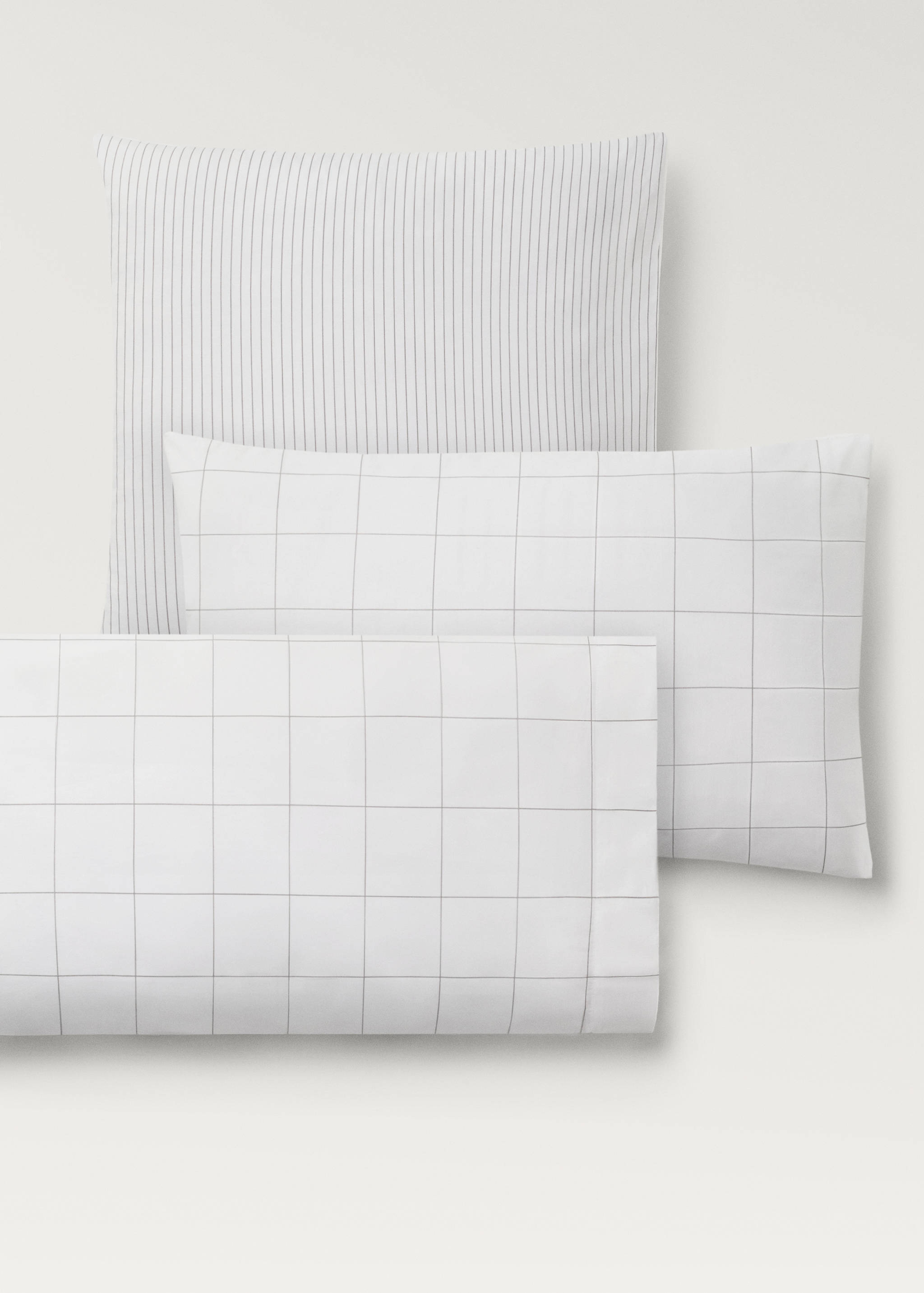Two cotton percale two-tone check pillowcases 50x75 cm - Details of the article 4
