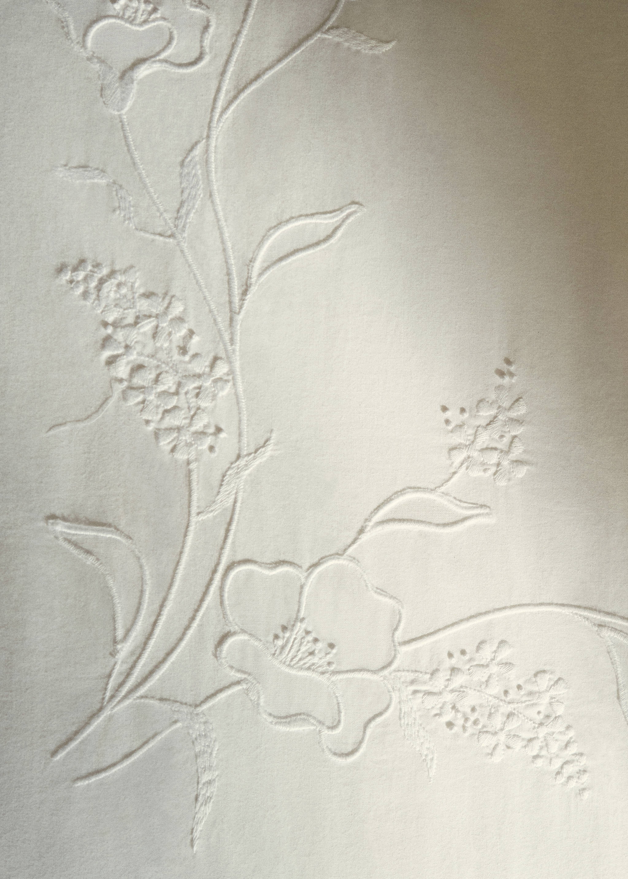 Dues fundes coixinera cotó brodat a mà flor 50x75 cm - Detall de l'article 6